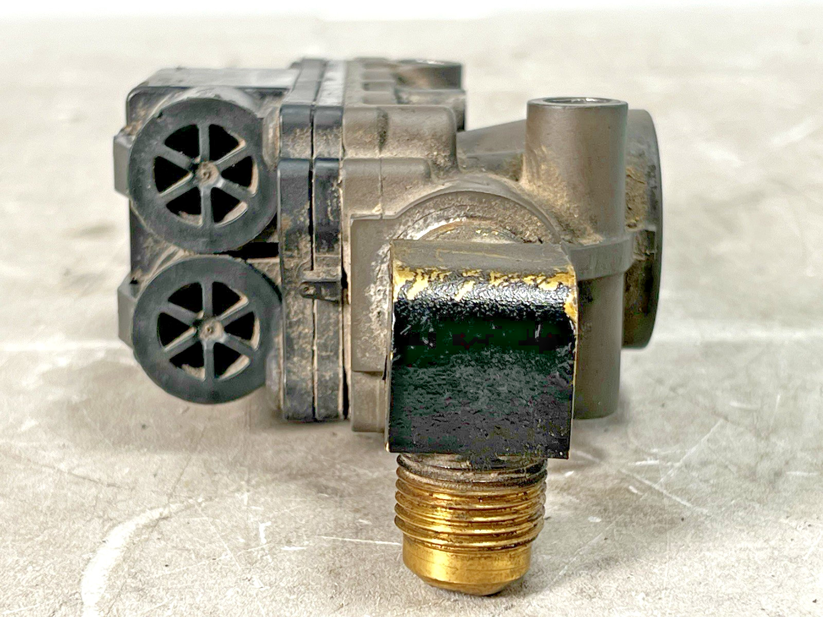 2021 Freightliner WABCO ABS Modulator Solenoid Valve (472-196-051-0) *2786*