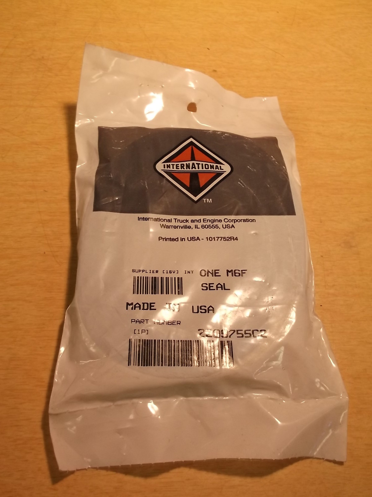 NEW Navistar International Seal 2209755C2 *FREE SHIPPING*