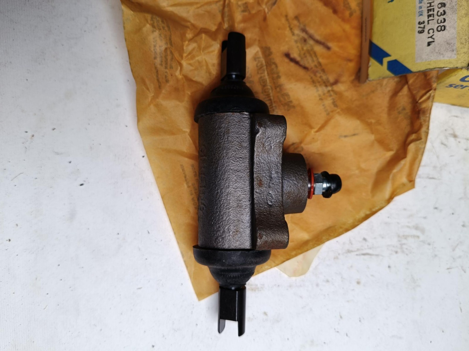 Girling rear brake cylinder 64676338 Bedford K Redline Terrier Ford D200 1965-