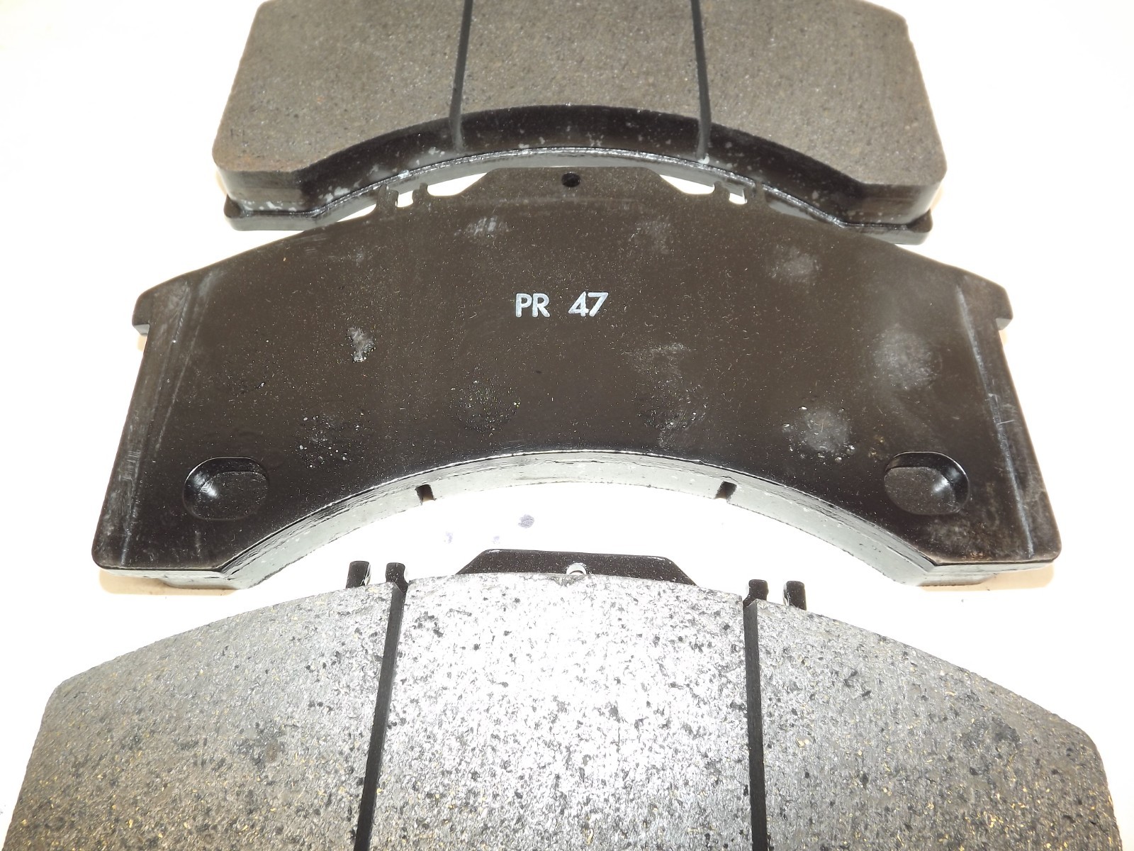 Brake Pad Set Disc Brake Fits Iveco Eurocargo Truck Brake Pads