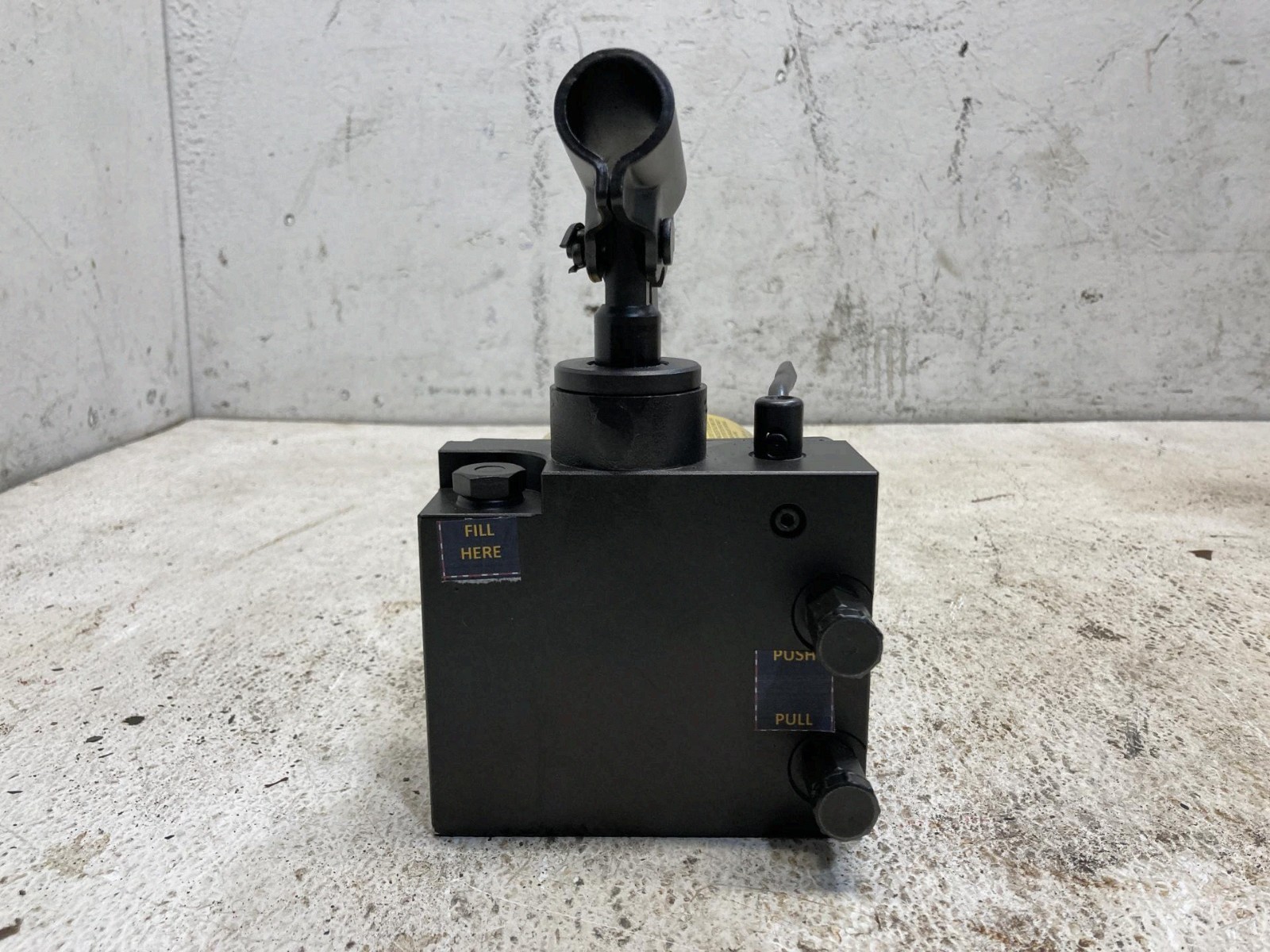 PA EM39620 Cab Jack – New 24525886 Aftermarket / Replacement Ship From US