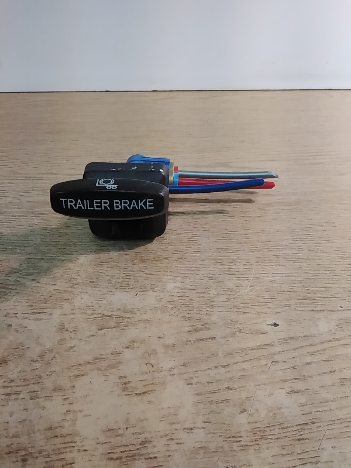 Bendix Trailer Parking Brake Switch 7267413 *FREE SHIPPING*