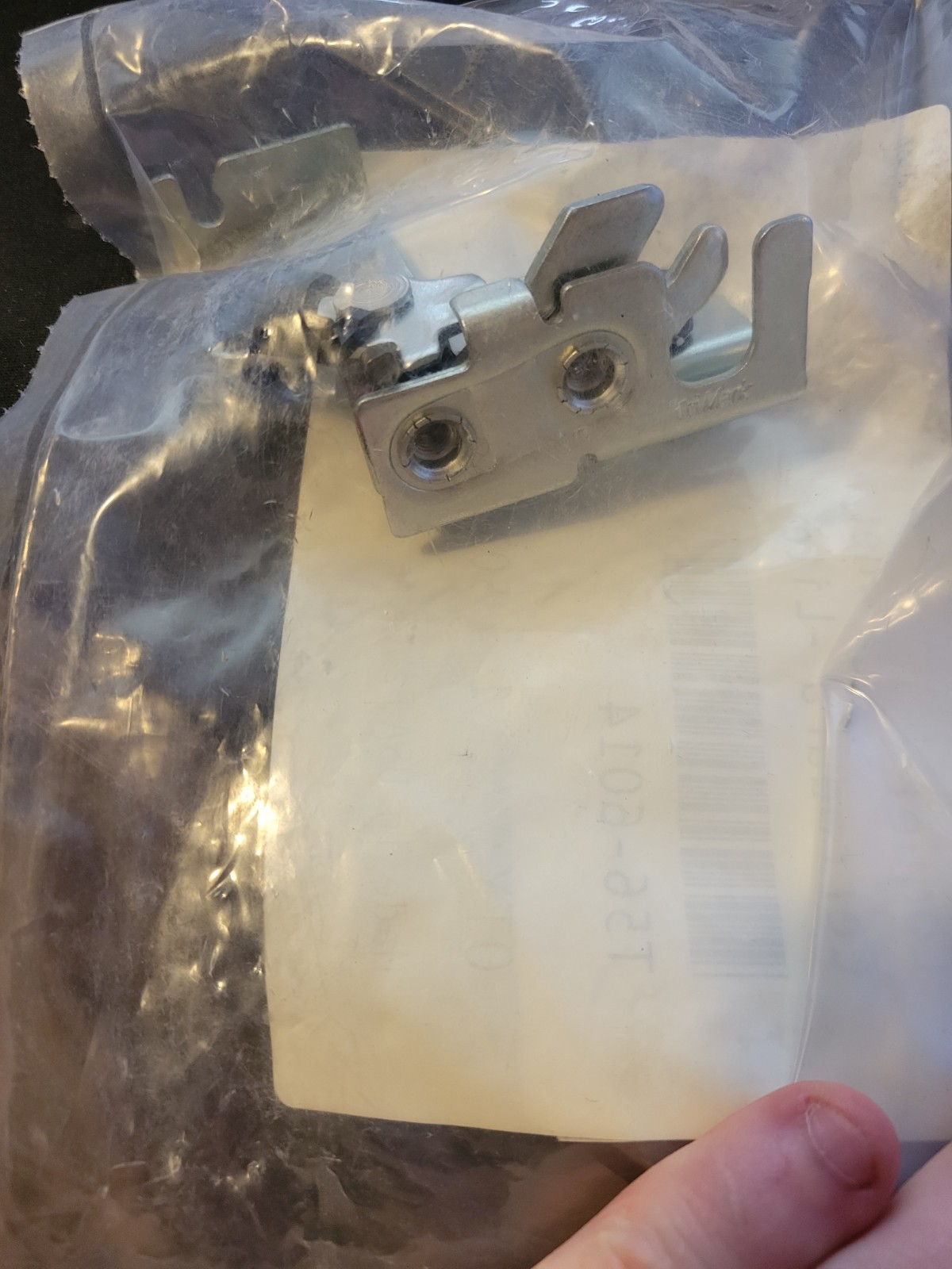 T56-6014 PETERBILT UPPER BUNK LATCH LH