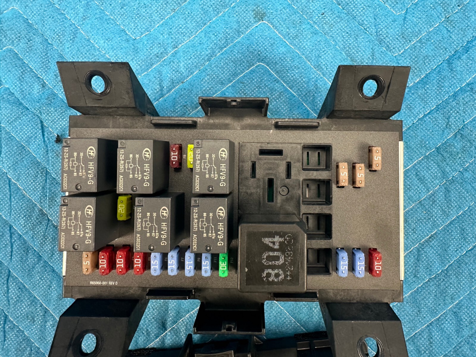 Kenworth T680 Slepper Fuse Box 2023 OEM