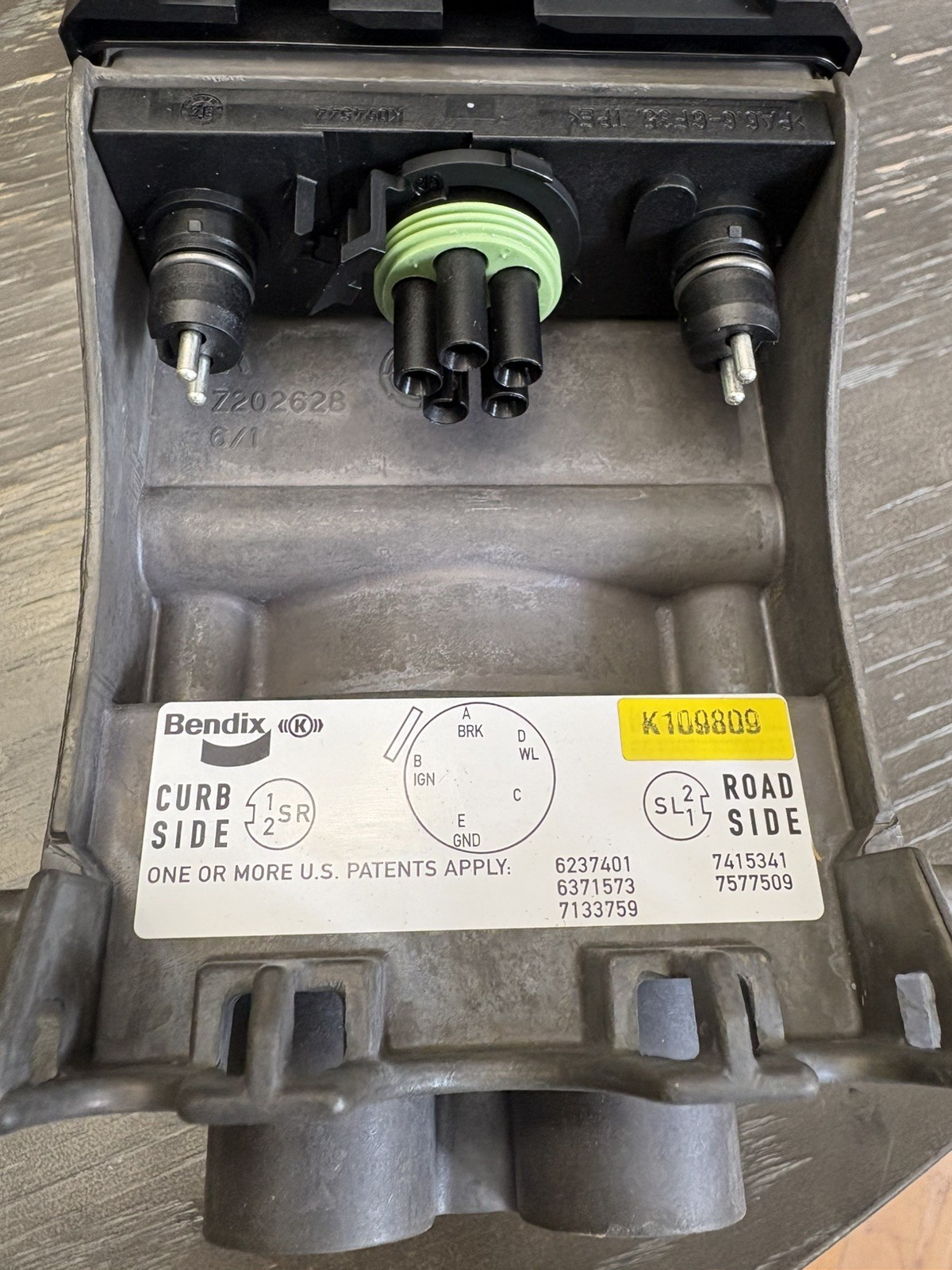Bendix TABS-6 Standard Trailer ABS Module, Bendix OEM# K109807