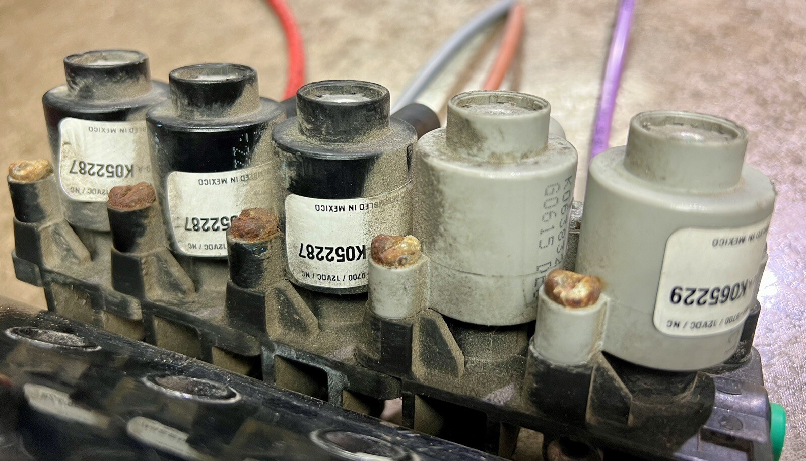 Paccar Air Brake Solenoid Assembly With Bracket K052287 *Ready To Ship*