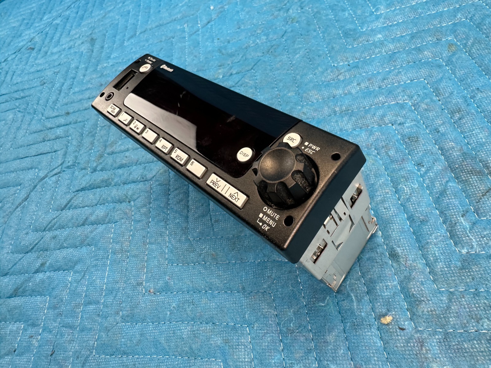 OEM Freightliner M2 112 Radio DEA710 AM/FM/WB/BT/USB/30D 2023