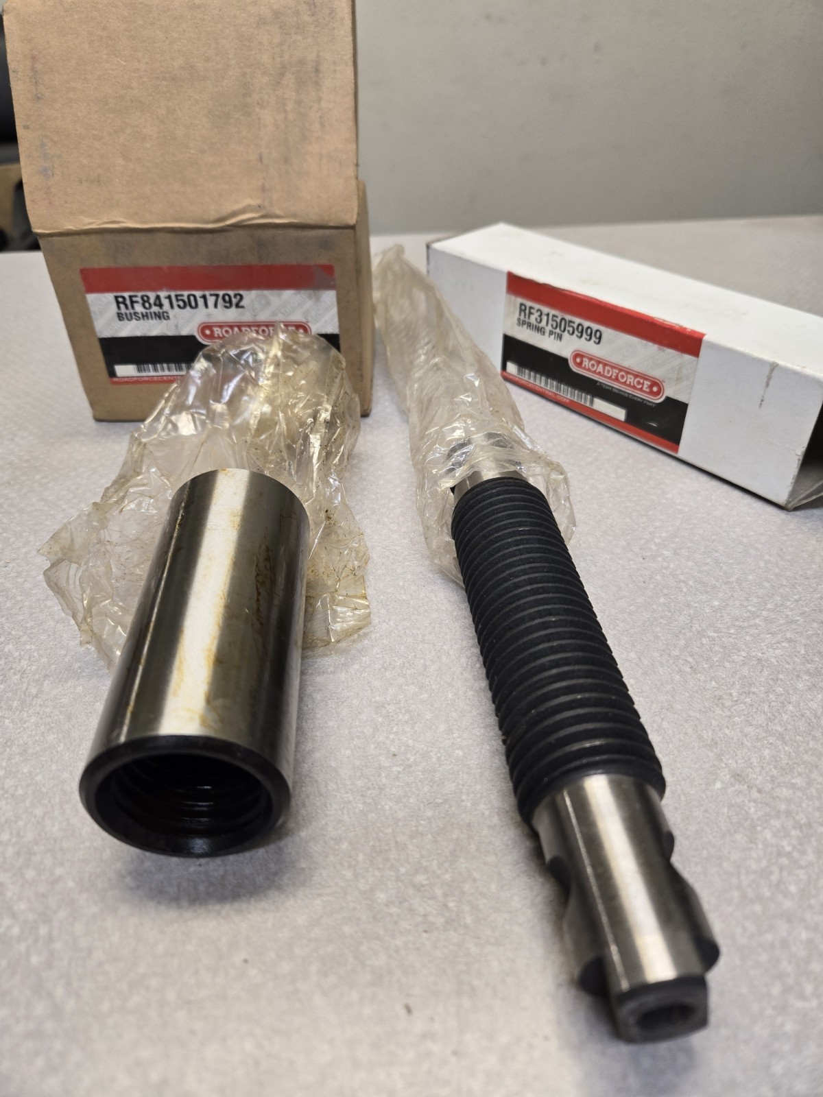 RoadForce Spring Bushing RF841501792 And Pin RF31505999 Fits KW W900 And Others