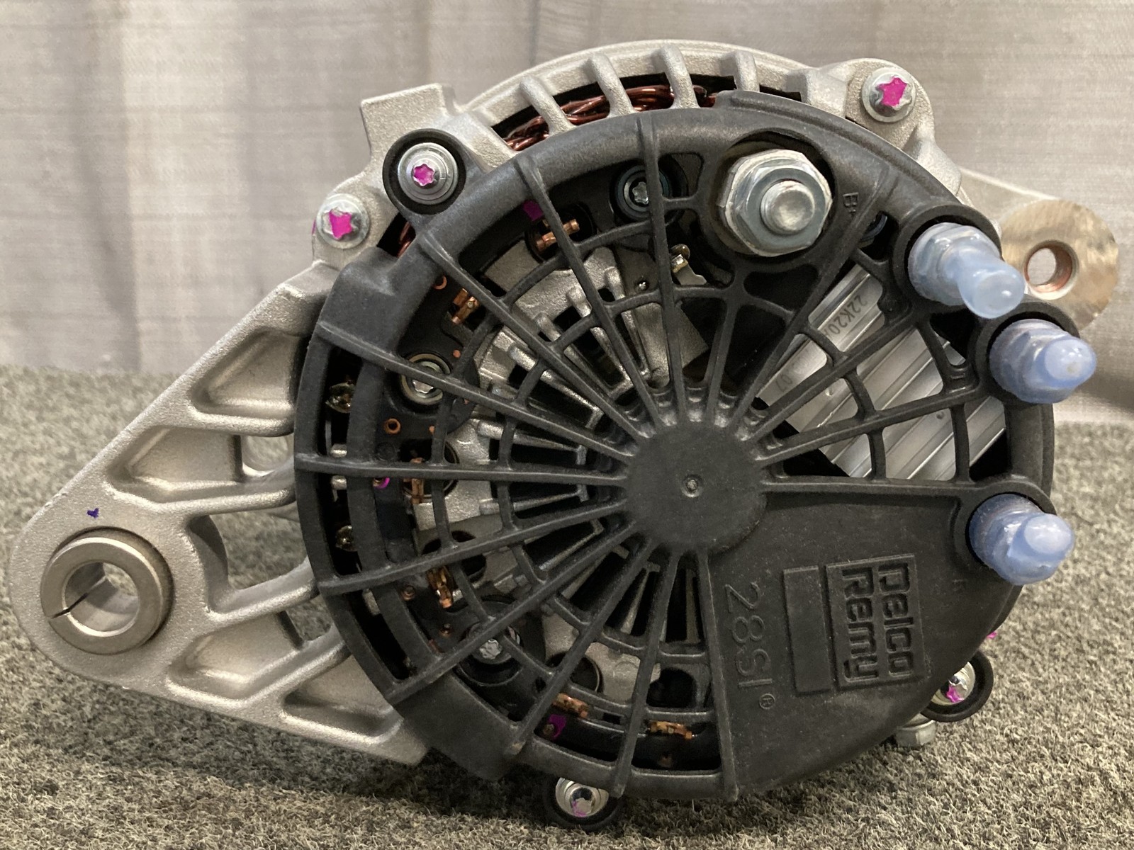 New Genuine Delco 8600308 Alternator