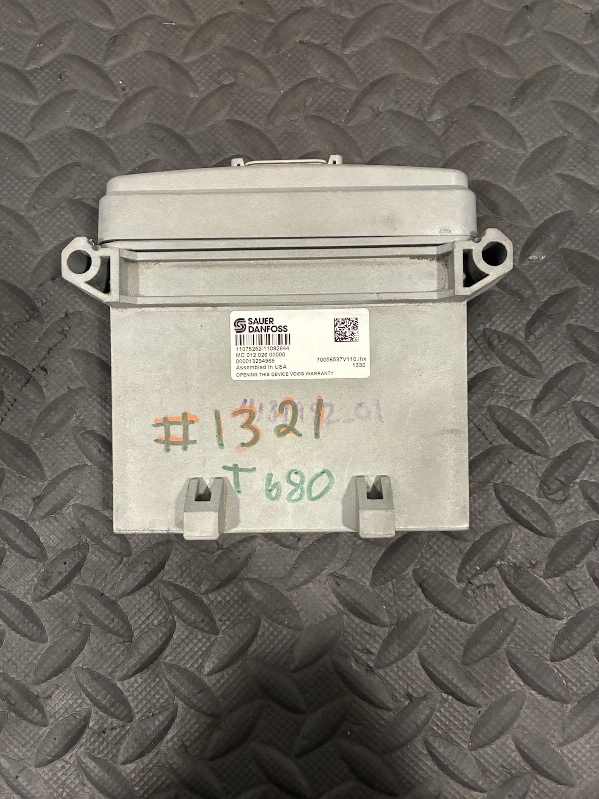 SAUER DANFOSS – Off KW T680 – Microcontroller PN: MC 012 026 00000 (TAG 16267)