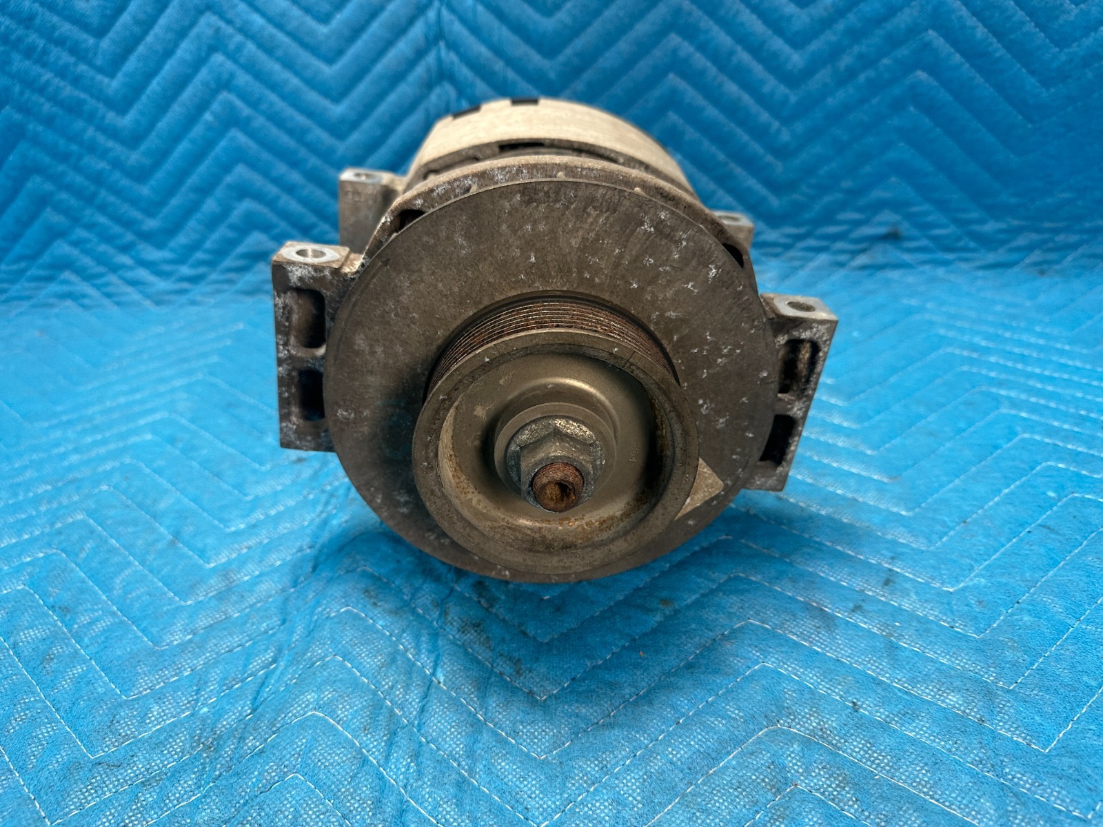 Freightliner Cascadia 126 Alternator Generator Delco w/Bolts 2020 OEM