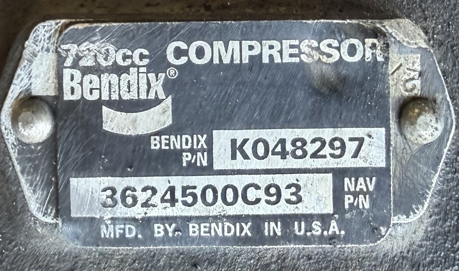International Navistar 720cc Bendix Air Compressor 3624500C94 K048297