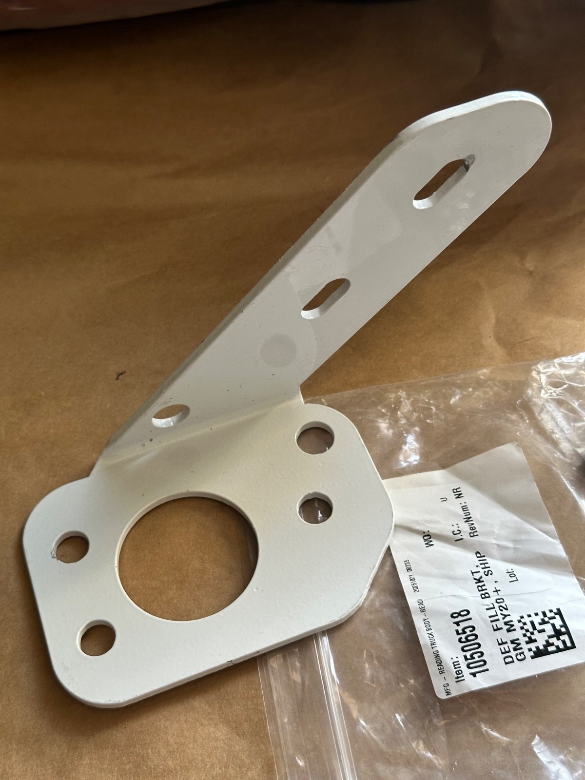 Reading Truck Body 10506518 DEF Fill Bracket GM My20+ White New
