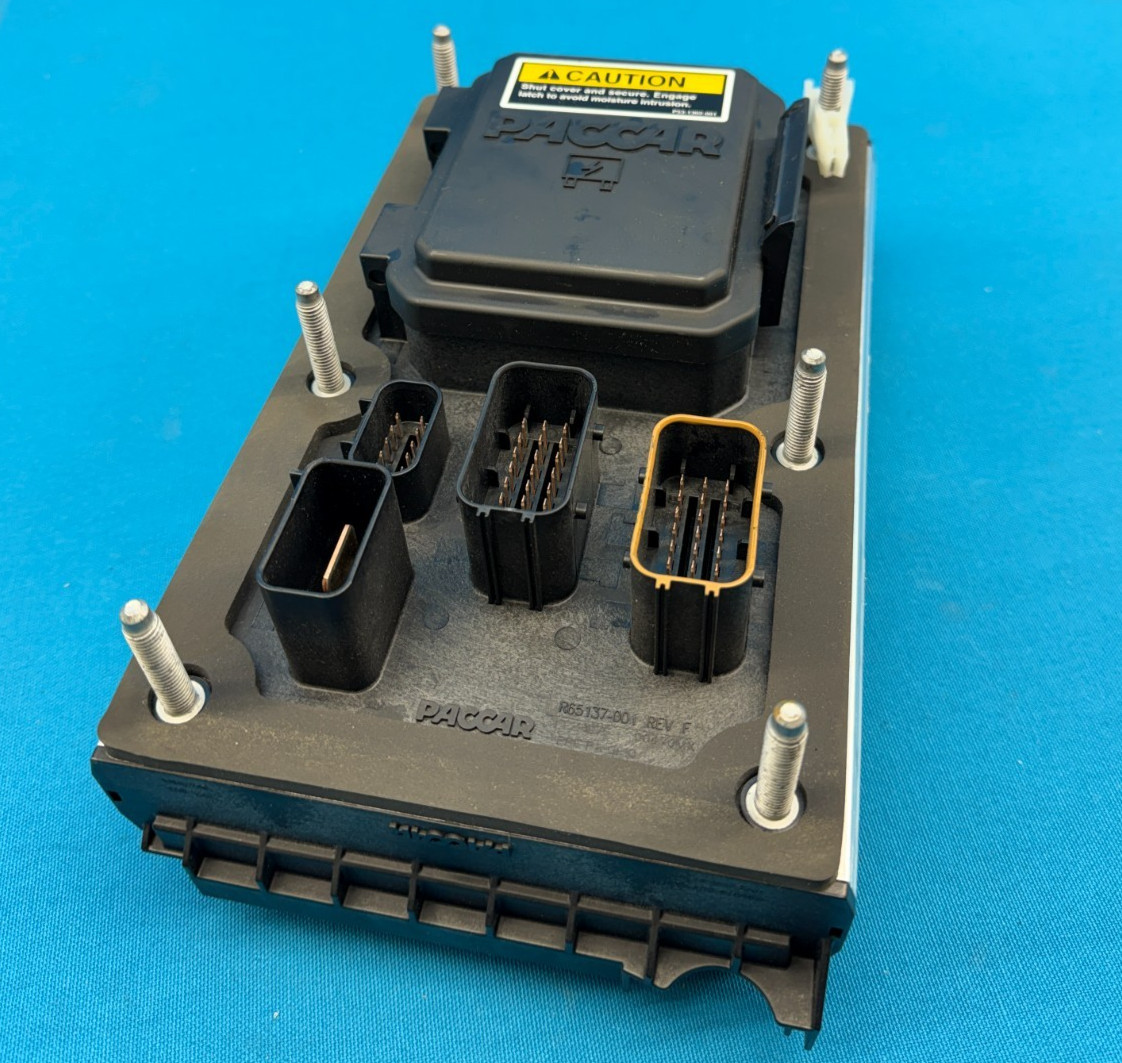 Genuine OEM Paccar P27-1209-01010 Cab PDC 2.1M Fuse Panel Assembly