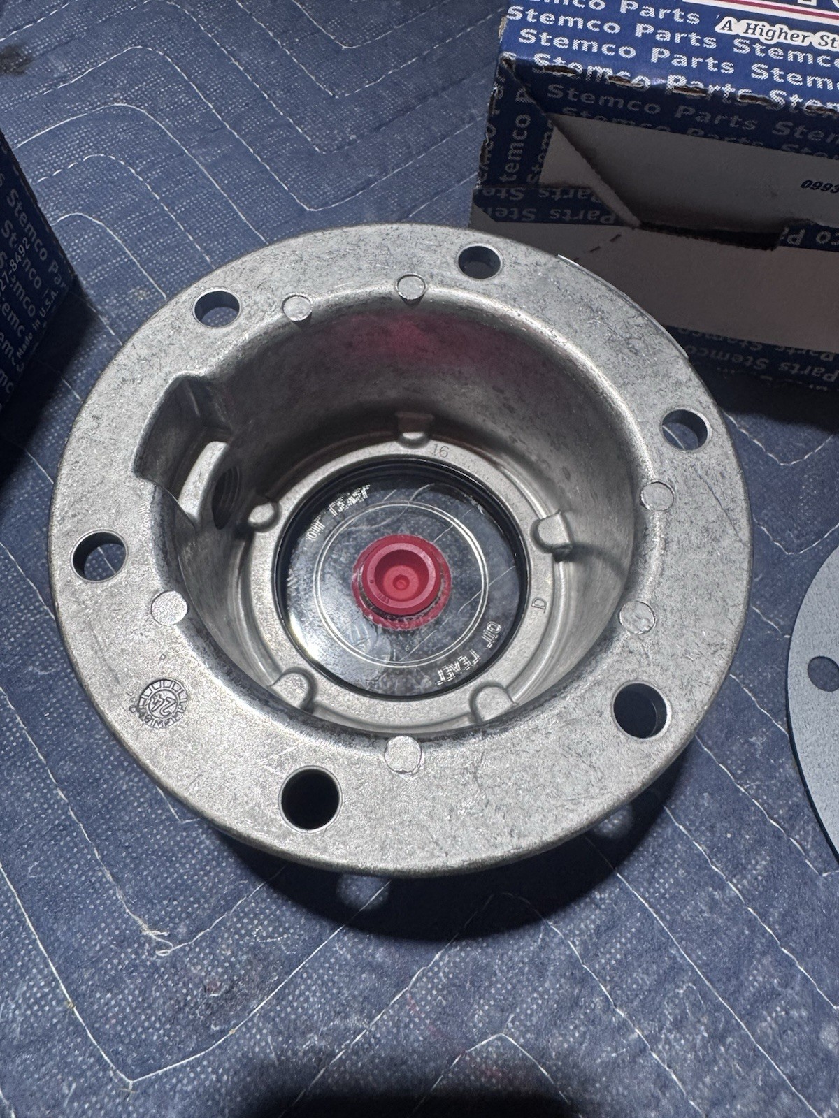 Stemco 6-Hole Hub Cap 343-4308