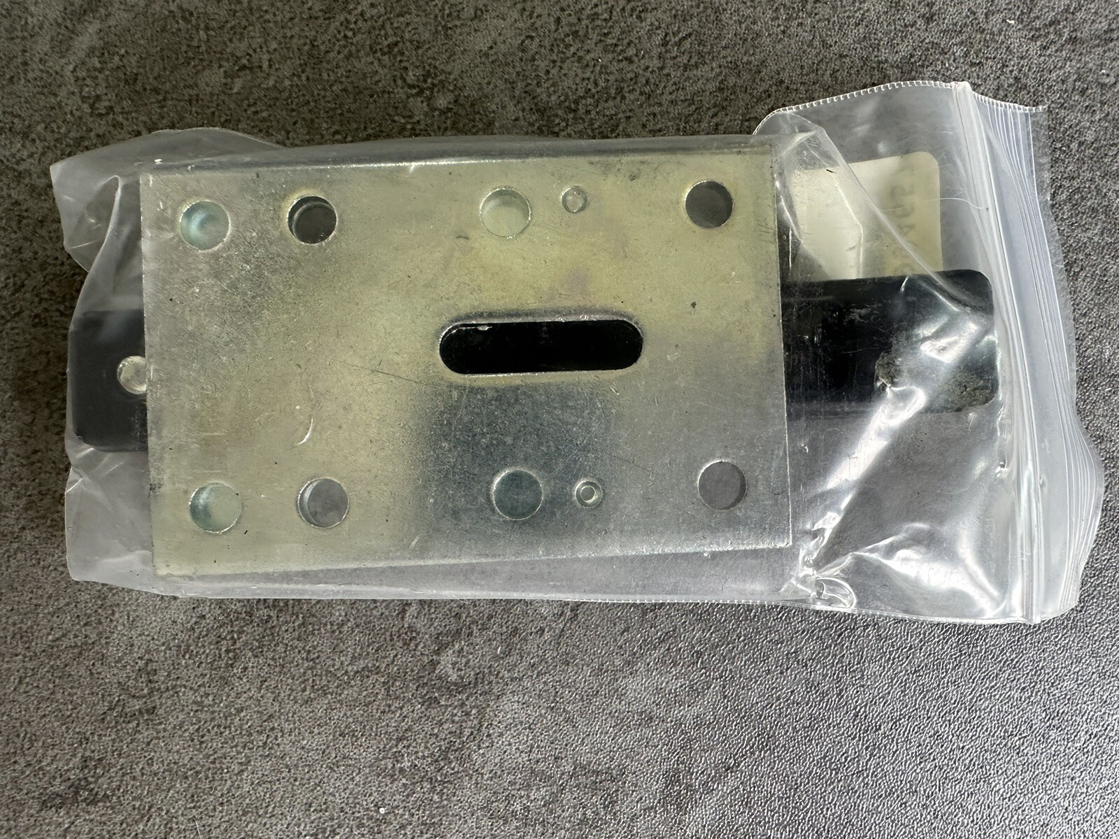 Blue Bird Bus Cargo Bay Door Slam Latch, Cable Lock – 00994657