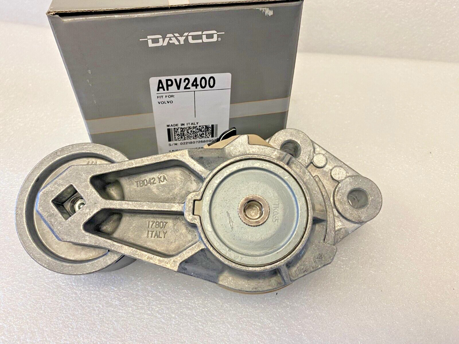 Volvo D13 a/c belt tensioner 23669027 DAYCO Made in Italy