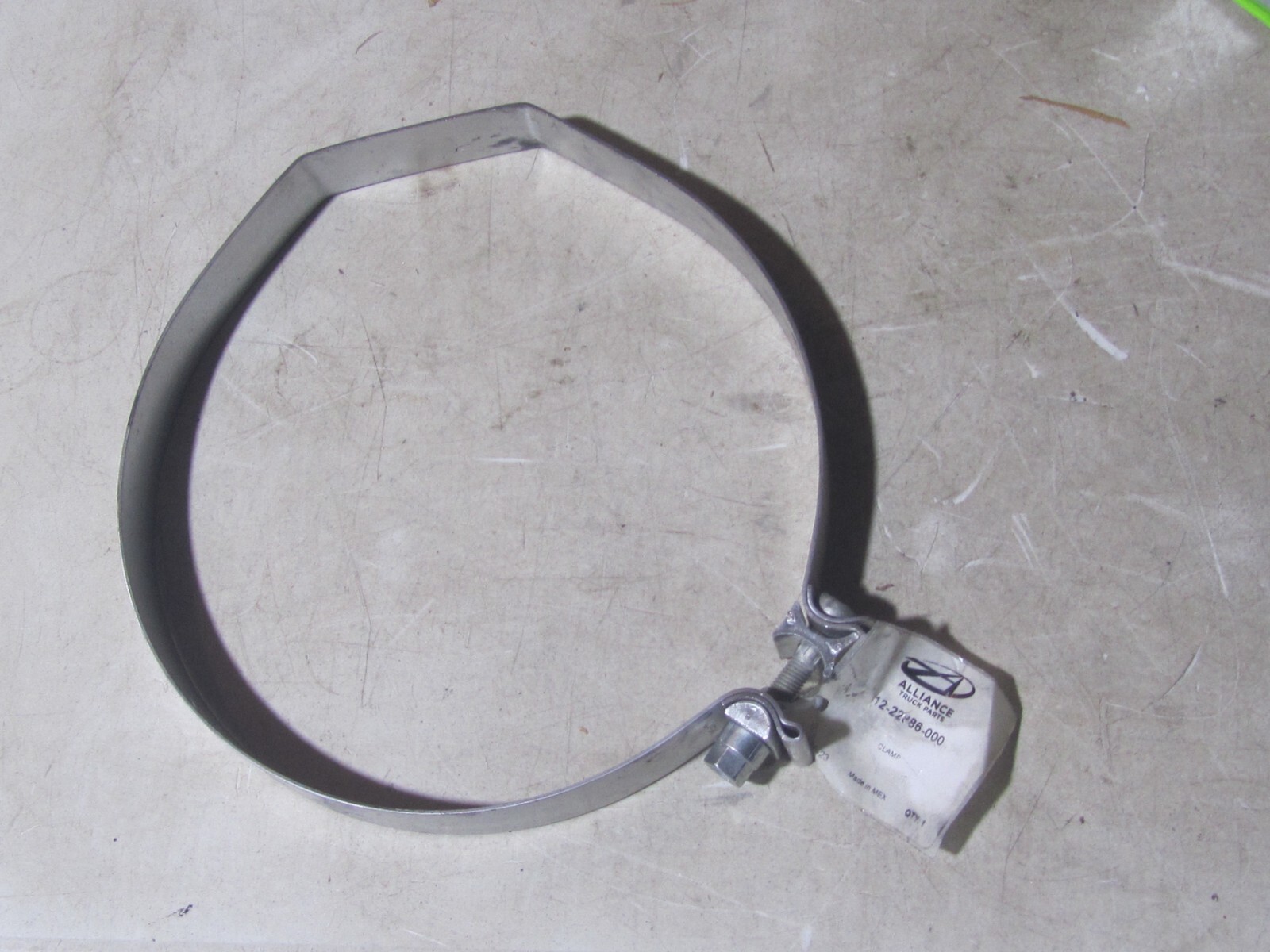 NEW GENUINE OEM Freightliner / Alliance Truck Air Tank Clamp 12-22886-000