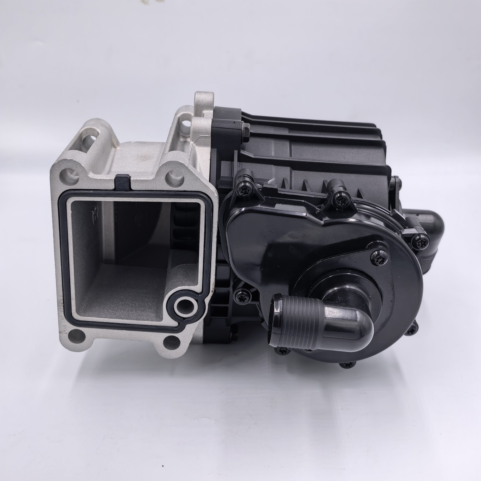 21122539 Oil Separator for Volvo Mack D13 MP8 engine 2008-2014 #21475228