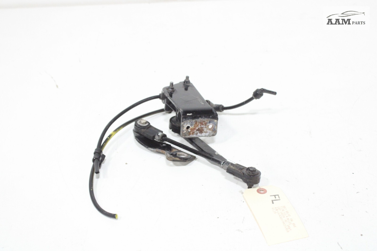18-24 VOLVO VNL 860 FRONT LEFT ABS HEIGHT LEVELING CONTROL VALVE W/ BRACKET OEM