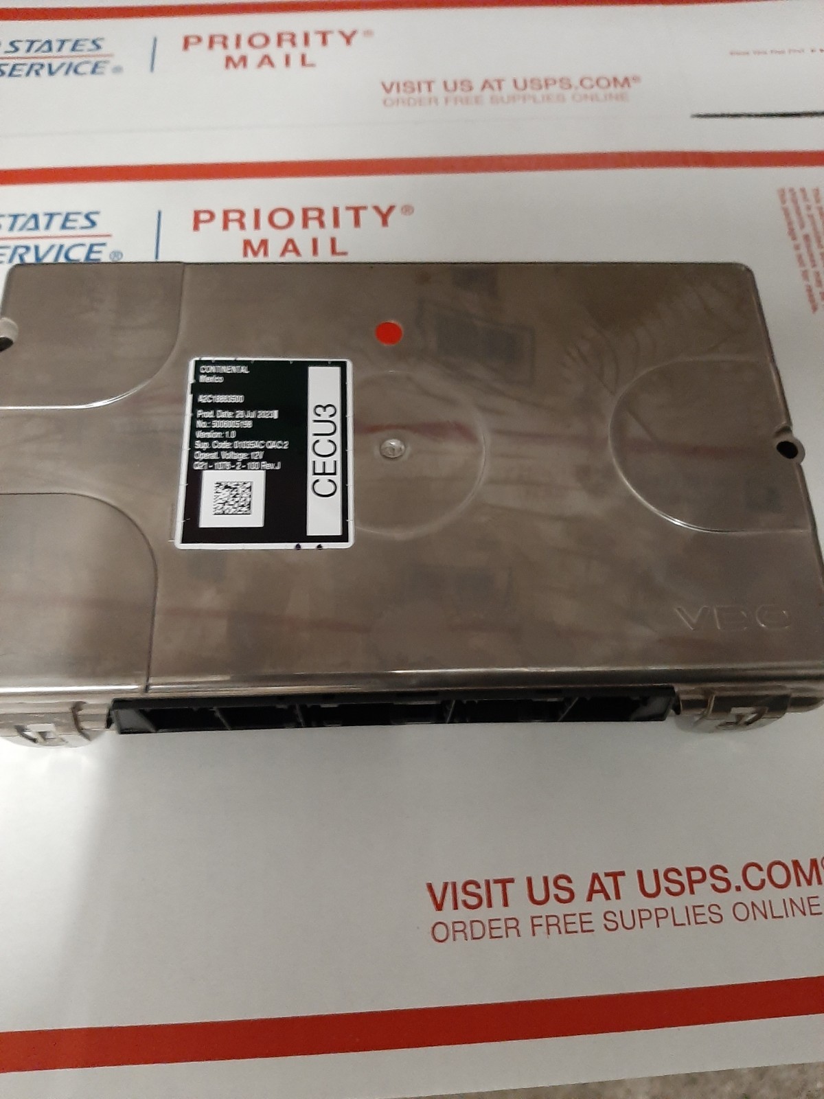 Kenworth or Peterbuilt CECU cab control unit Q21-1076-2-100 brand new unit