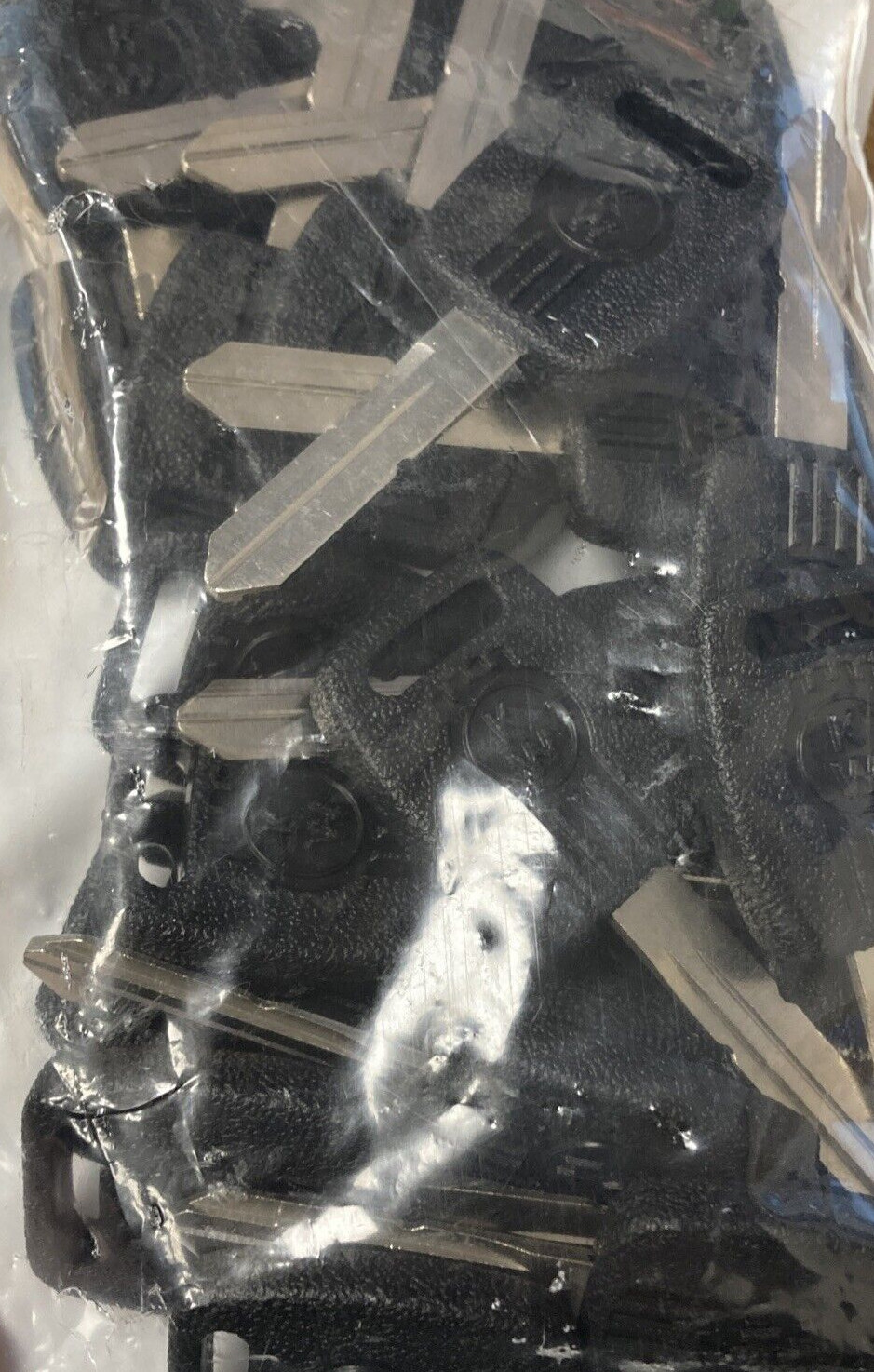 BRAND NEW MOLDED BLANK DOUBLE BITTED LONG KENWORTH KEY w/ KENWORTH LOGO ~ 596807
