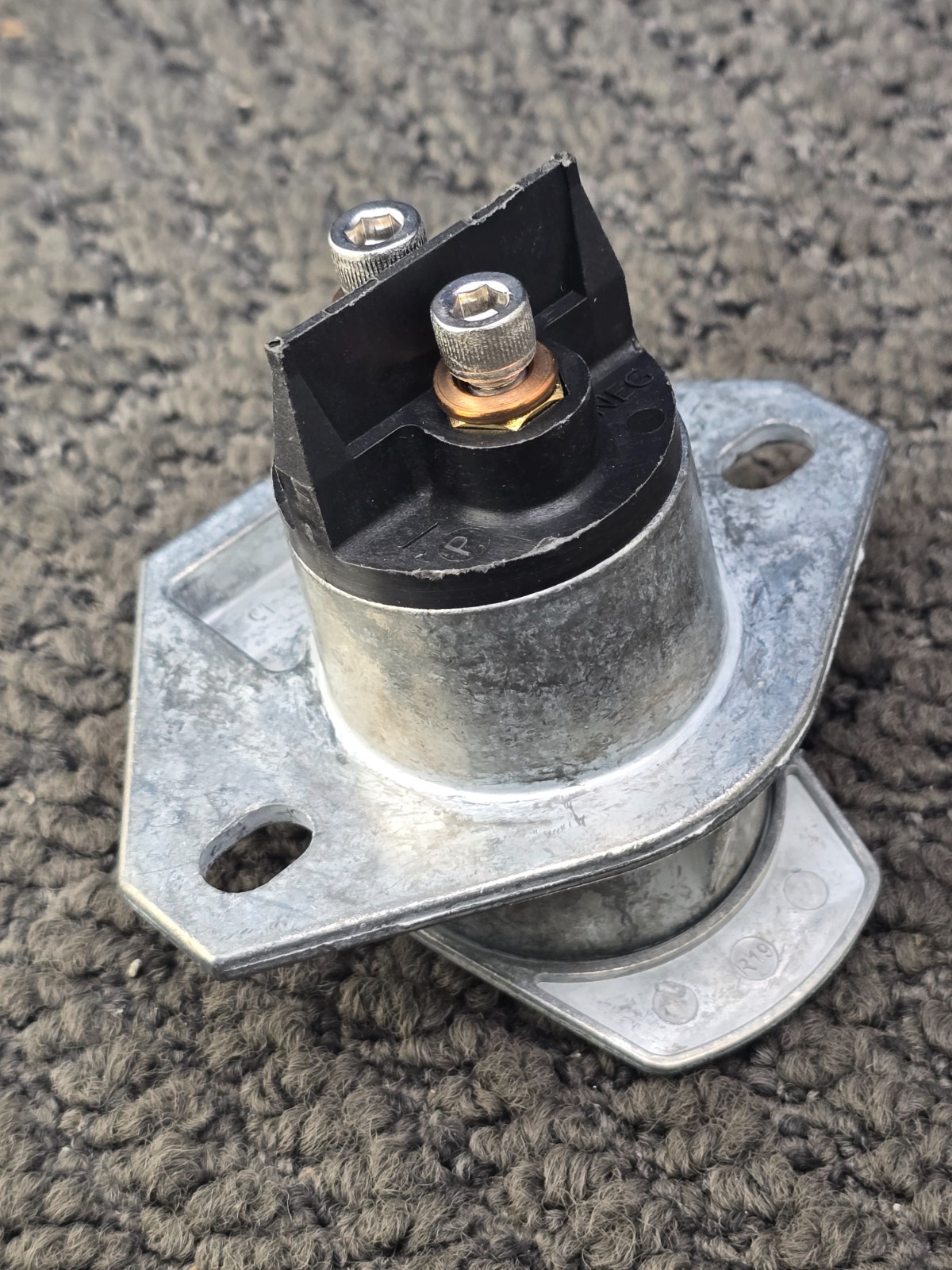 PHILLIPS 15-328: AUXILIARY VERTICAL DUAL POLE SOCKET ZINC DIE CAST