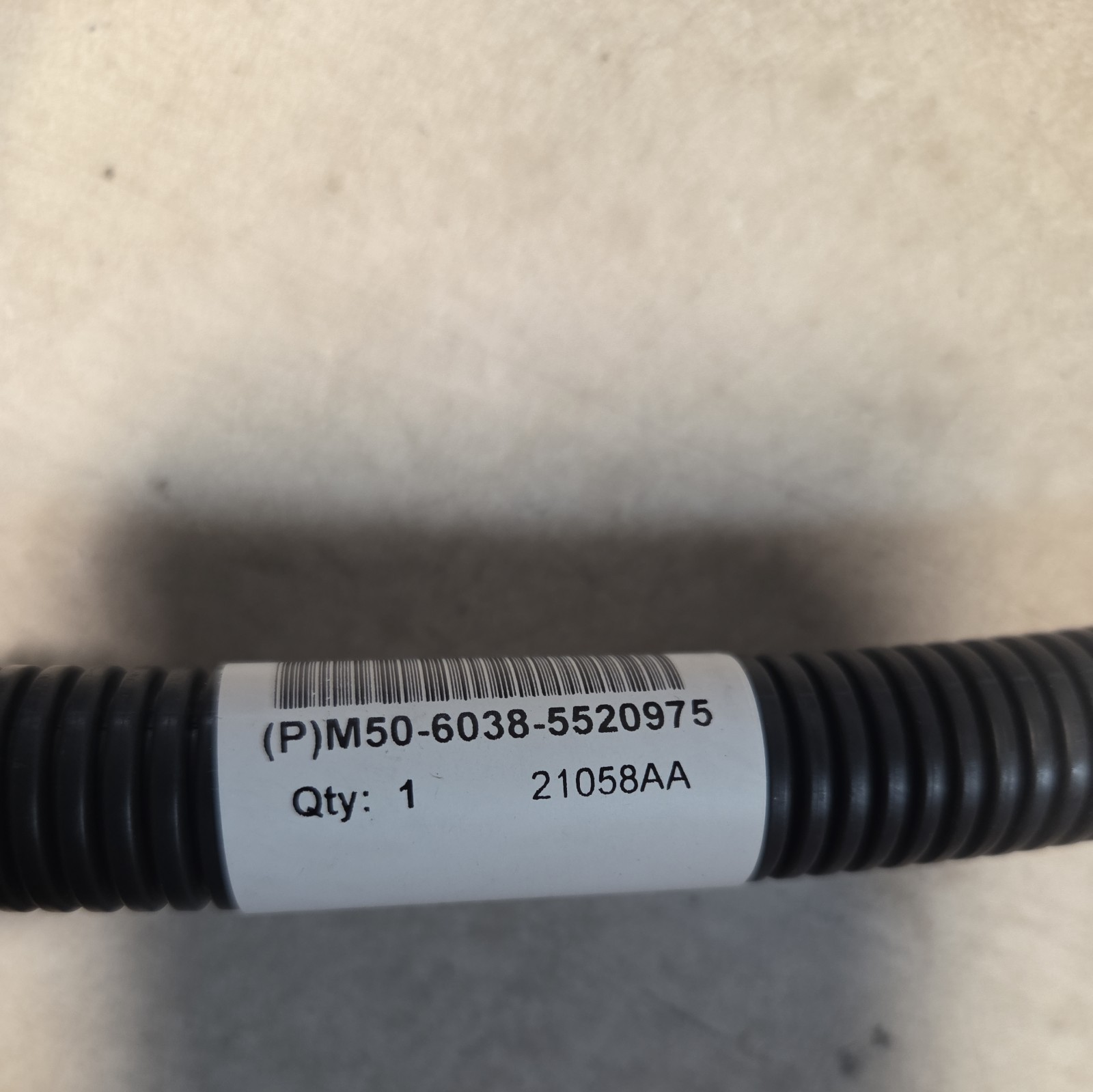 Kenworth M50-6038-5520975 Hose Assy Htd Def Pres (4 X 975 Mm)