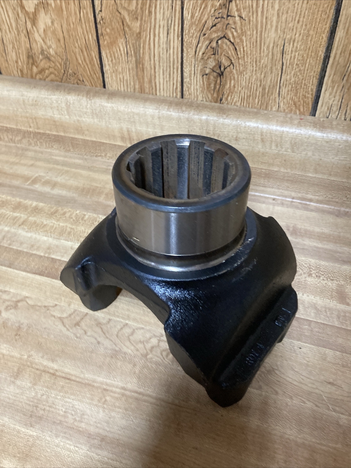 Genuine Dana Spicer C6-4-419-3 End Yoke / Housing New