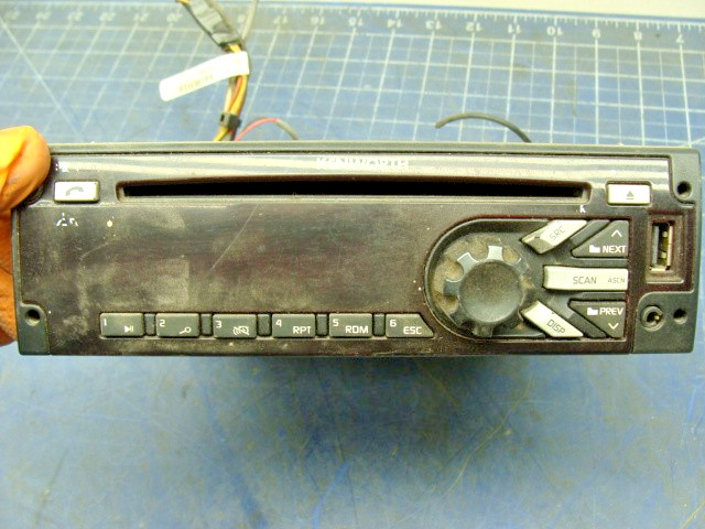 2017 KENWORTH T680 PACCAR PP105266-5403211 AM FM RADIO CD PLAYER