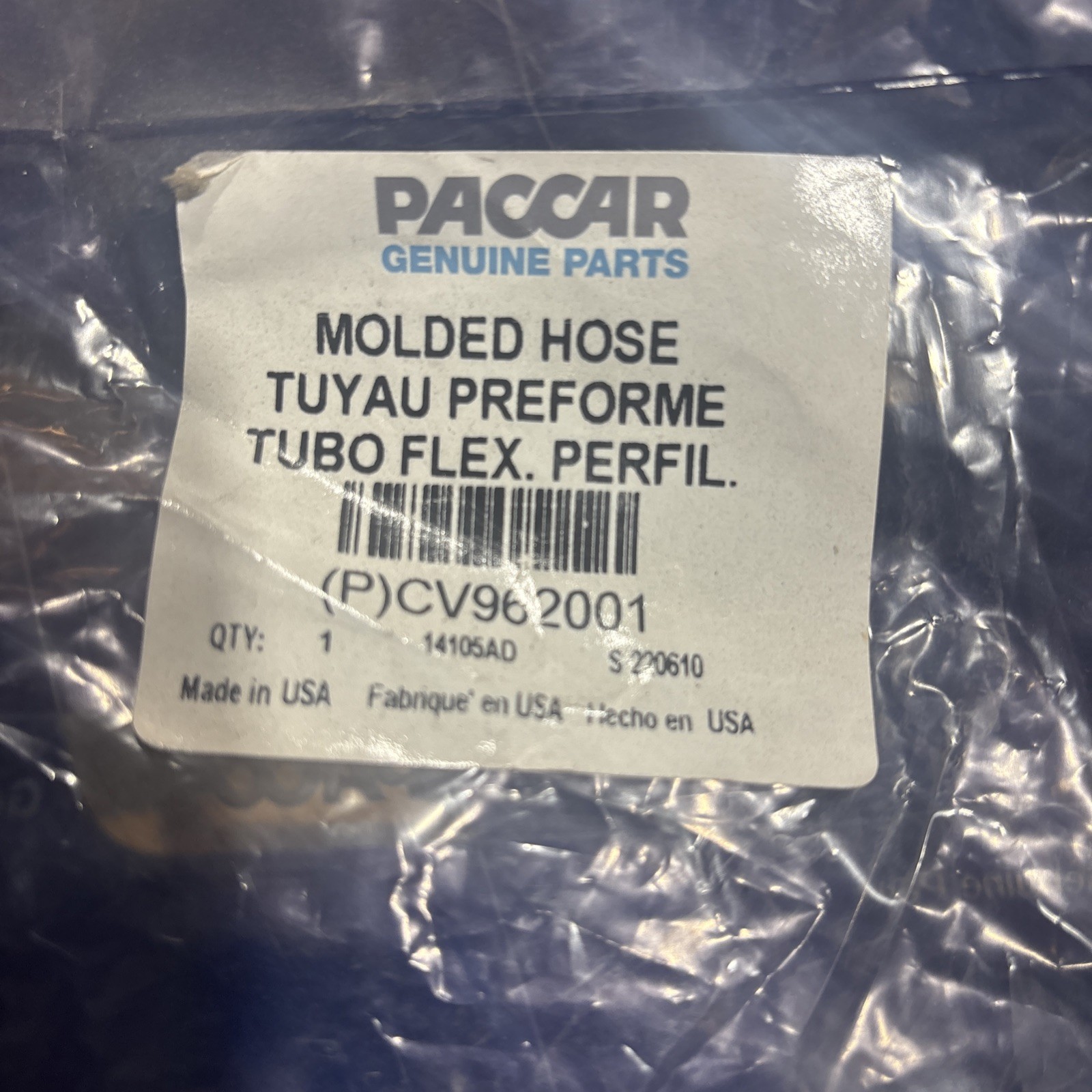 PACCAR MOLDED HOSE PART# CV962001