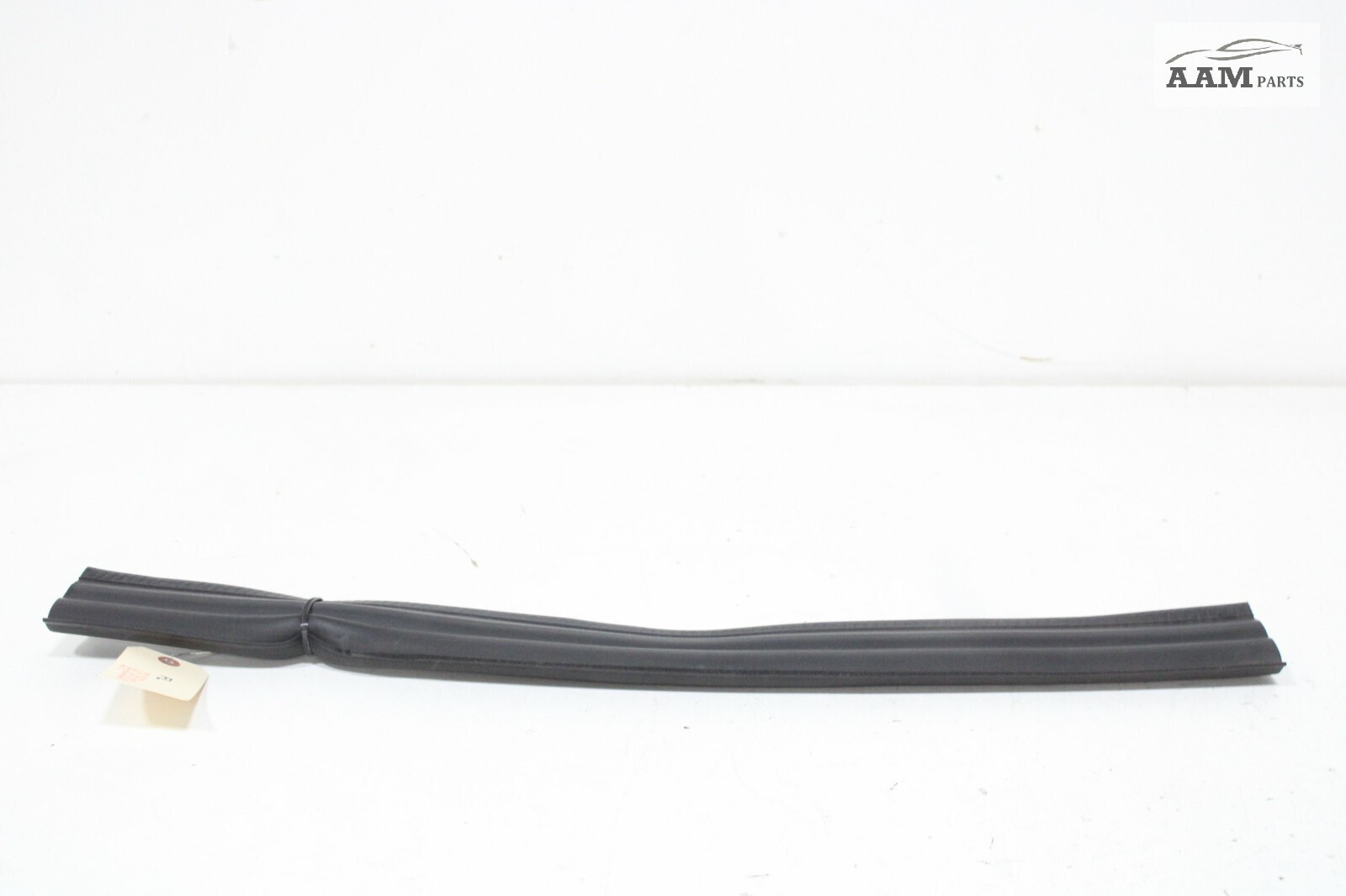 2018-2024 FREIGHTLINER CASCADIA FRONT LEFT DRIVER SIDE WEATHERSTRIP SEAL OEM