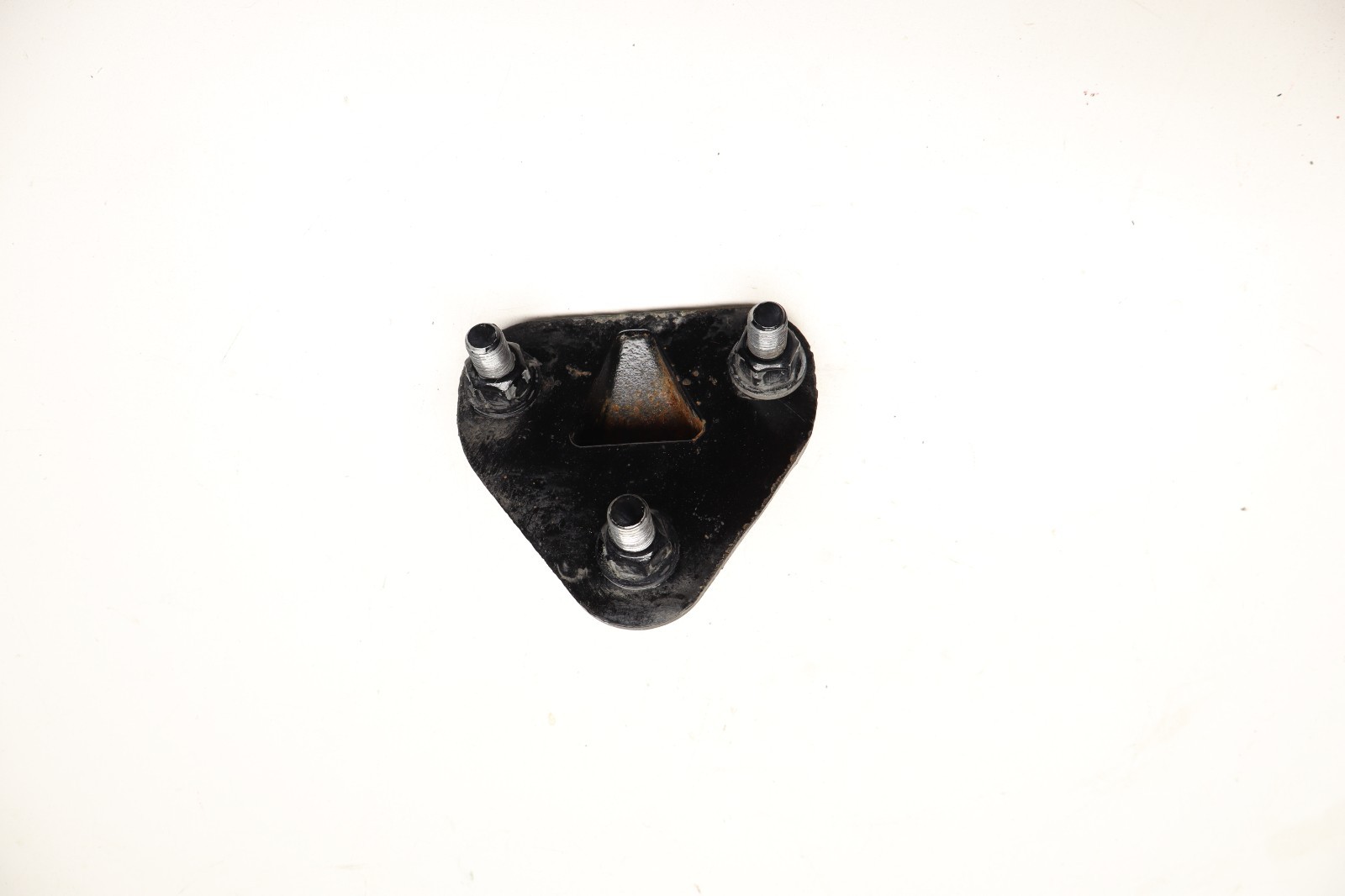 2024 KENWORTH T680 PACCAR REAR AXLE FRAME BUMPER STOP BRACKET
