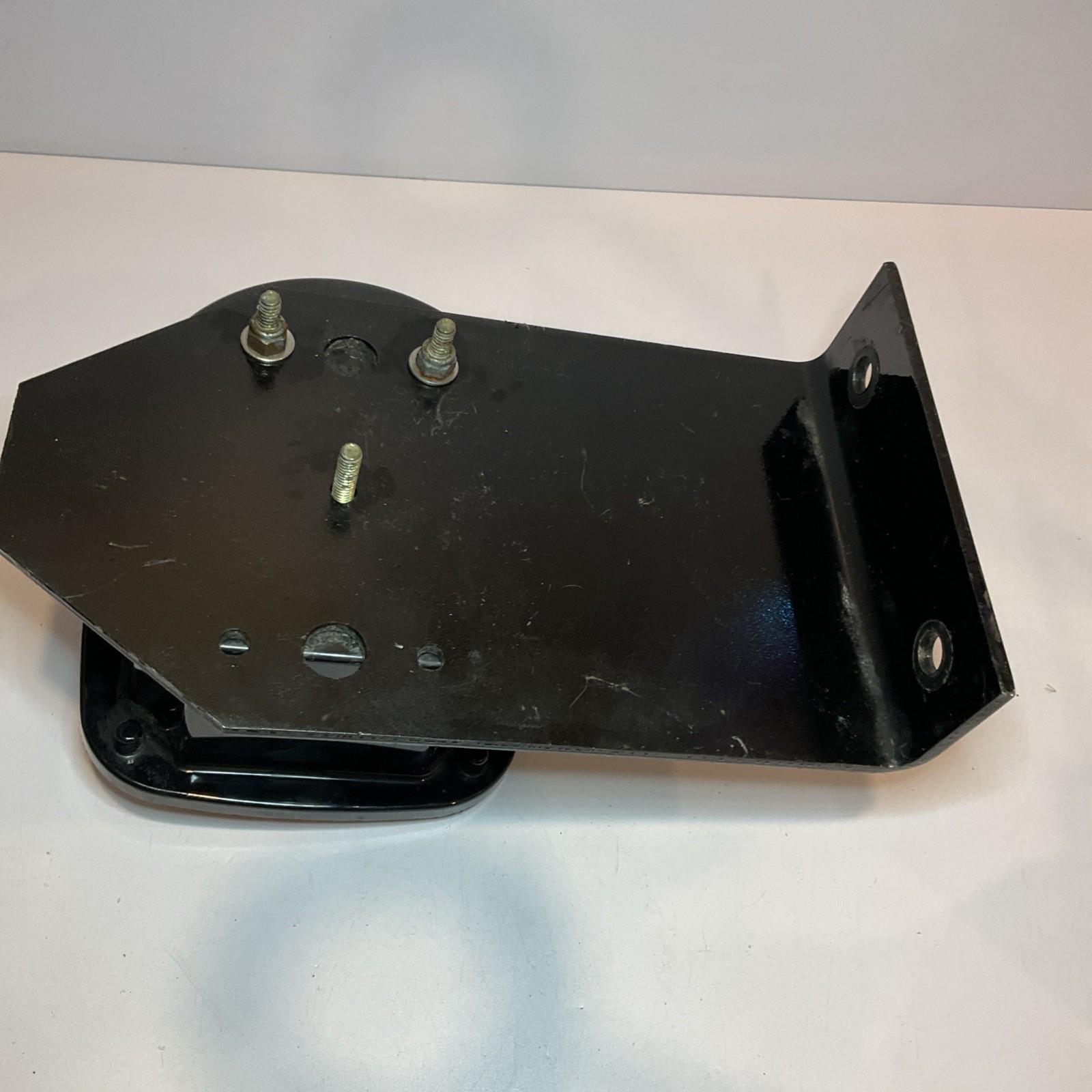 Grote 5371 Freightliner Rear Tail Brake Light Lamp w/ Bracket 680-544-00-38 D