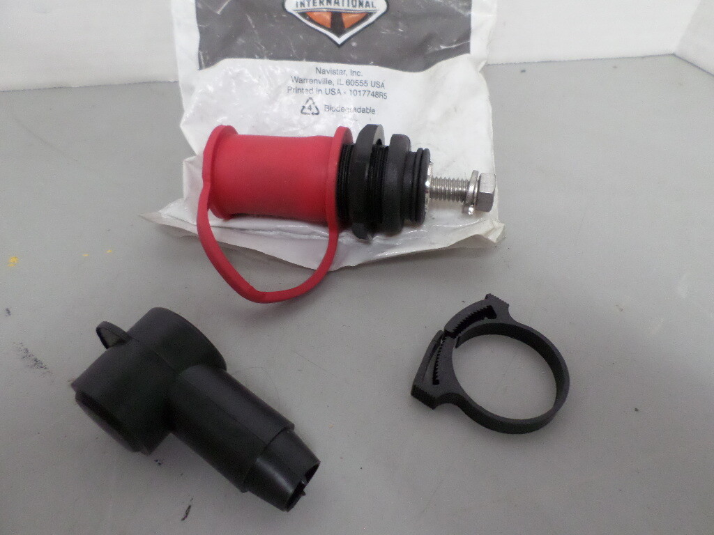8900215R91 International Navistar Jump Start Stud Battery Remote mount Truck OEM