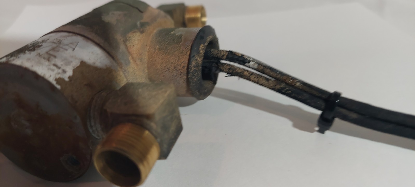Transfer case shift lock air solenoid value for M939 & M939A2 5 Ton Series
