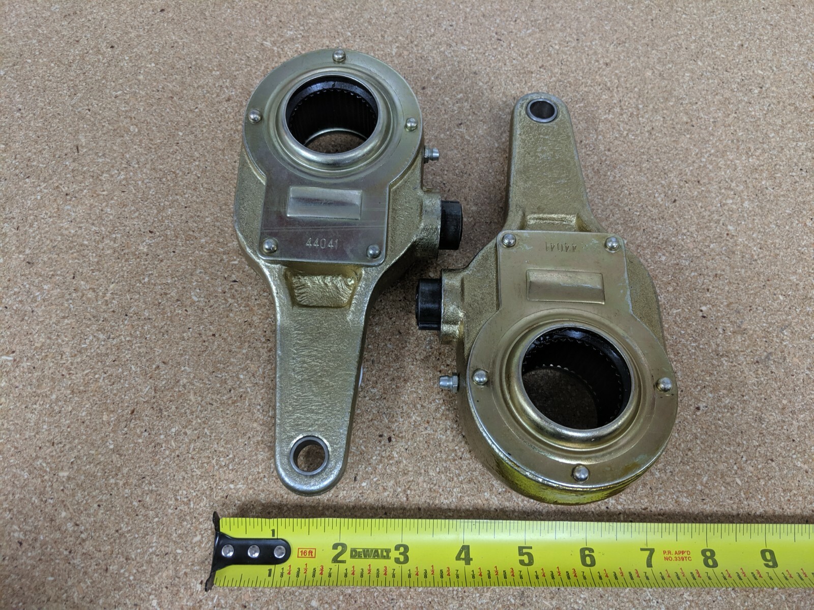 Manual Slack Adjusters. Qty. 2 PDC # 44041 Ref. # Midland KN44041, Bendix 283411