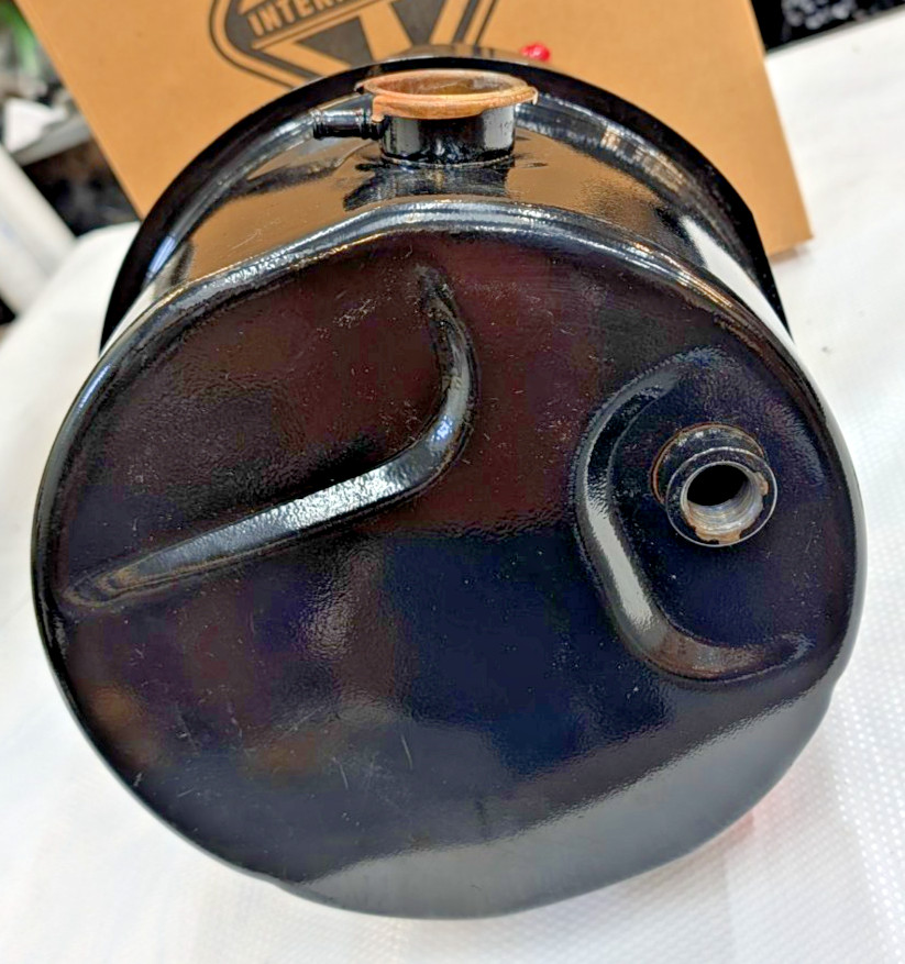 1675831C1 International Surge Tank Deaeration Tank 9200 9300 4900 Trucks