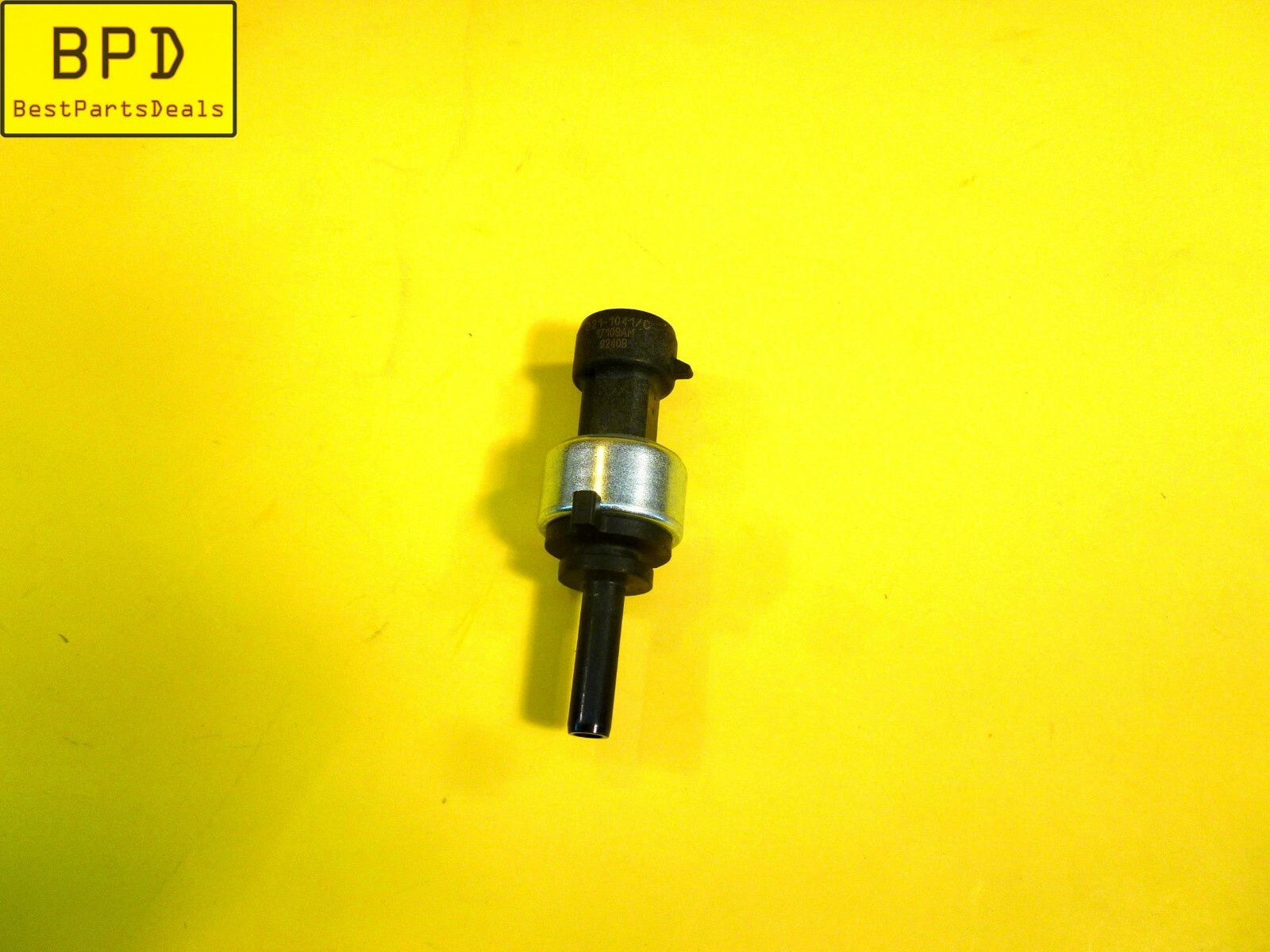 Genuine VOLVO FREIGHTLINER 150 PSI Air Pressure Sensor OEM 17109AM / Q21-1041