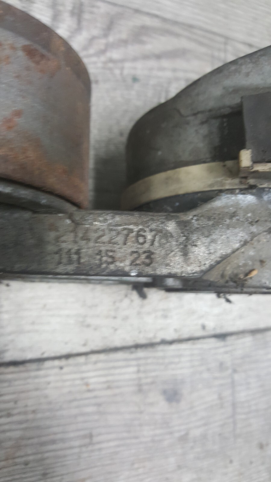 VOLVO BELT TENSIONER 21422767