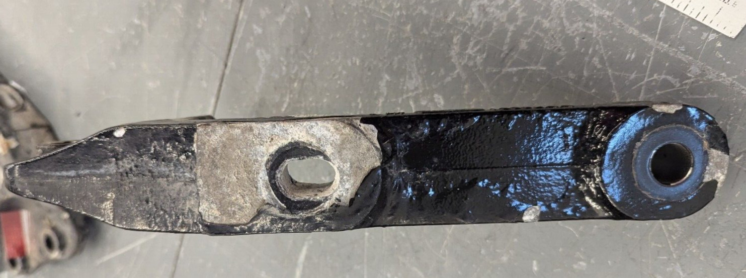 M11-6411-001 Kenworth PACCAR Cab Bunk Support Mount Bracket