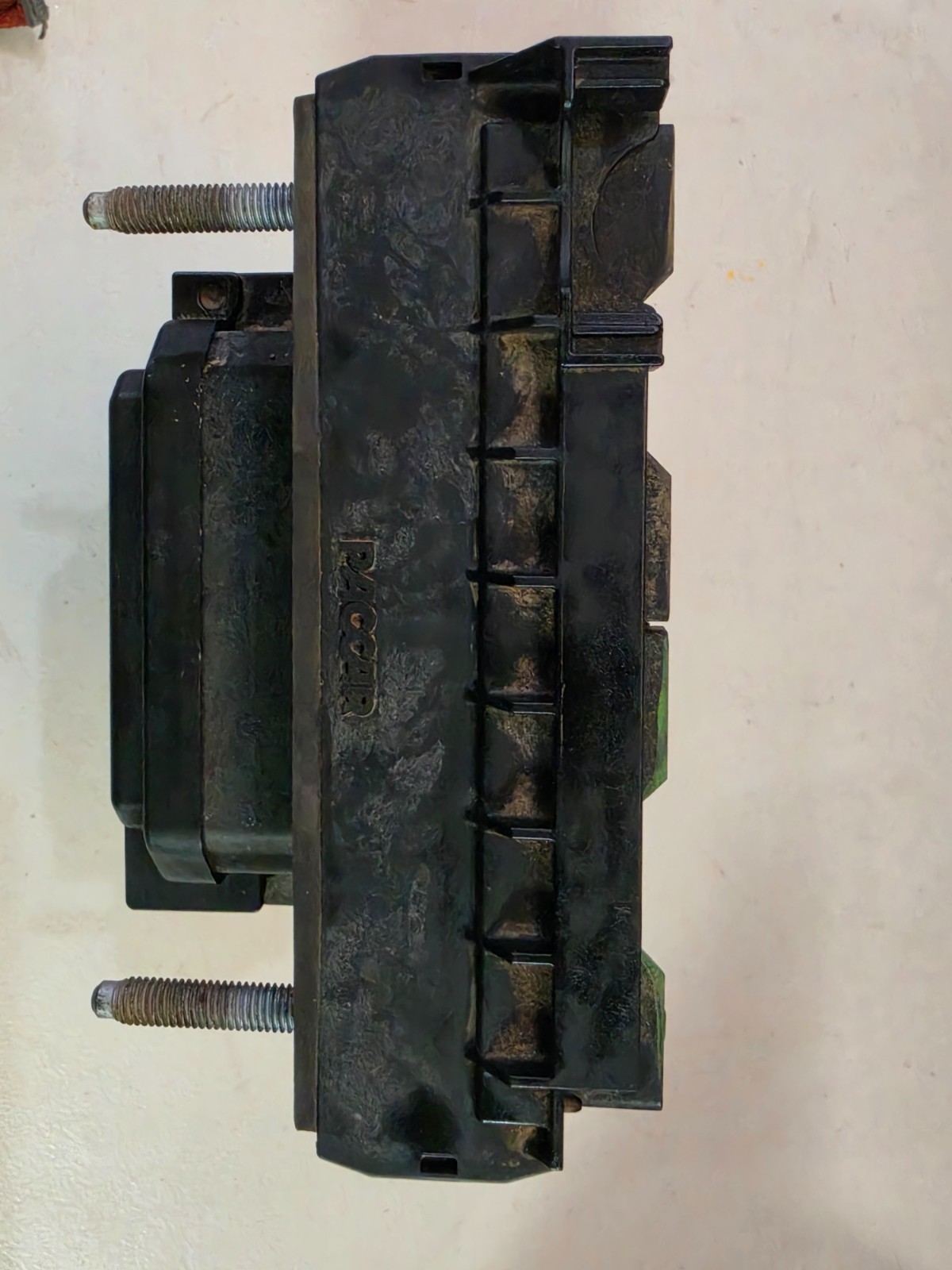 Kenworth T680 PACCAR Fuse Box P27-1147-0200 S53-1293-11E Cab PDC OEM
