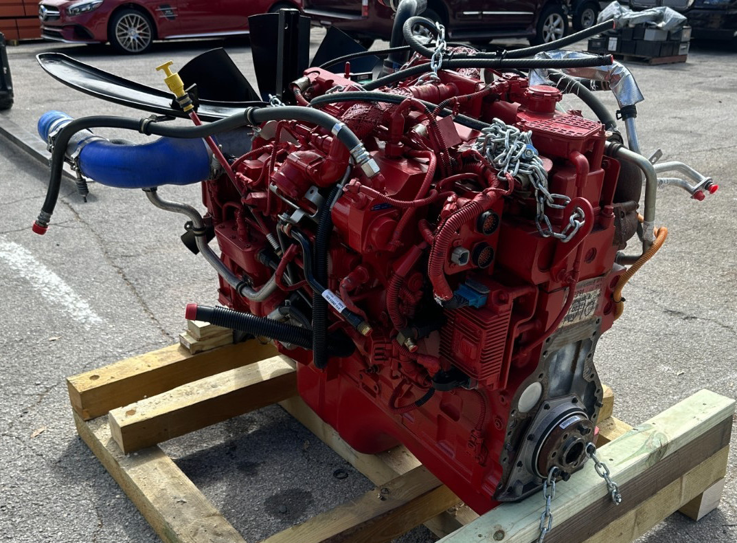 OEM Freightliner M2 112 Cummins 8.9L – L9N Engine 300hp 8K Miles on it 2023
