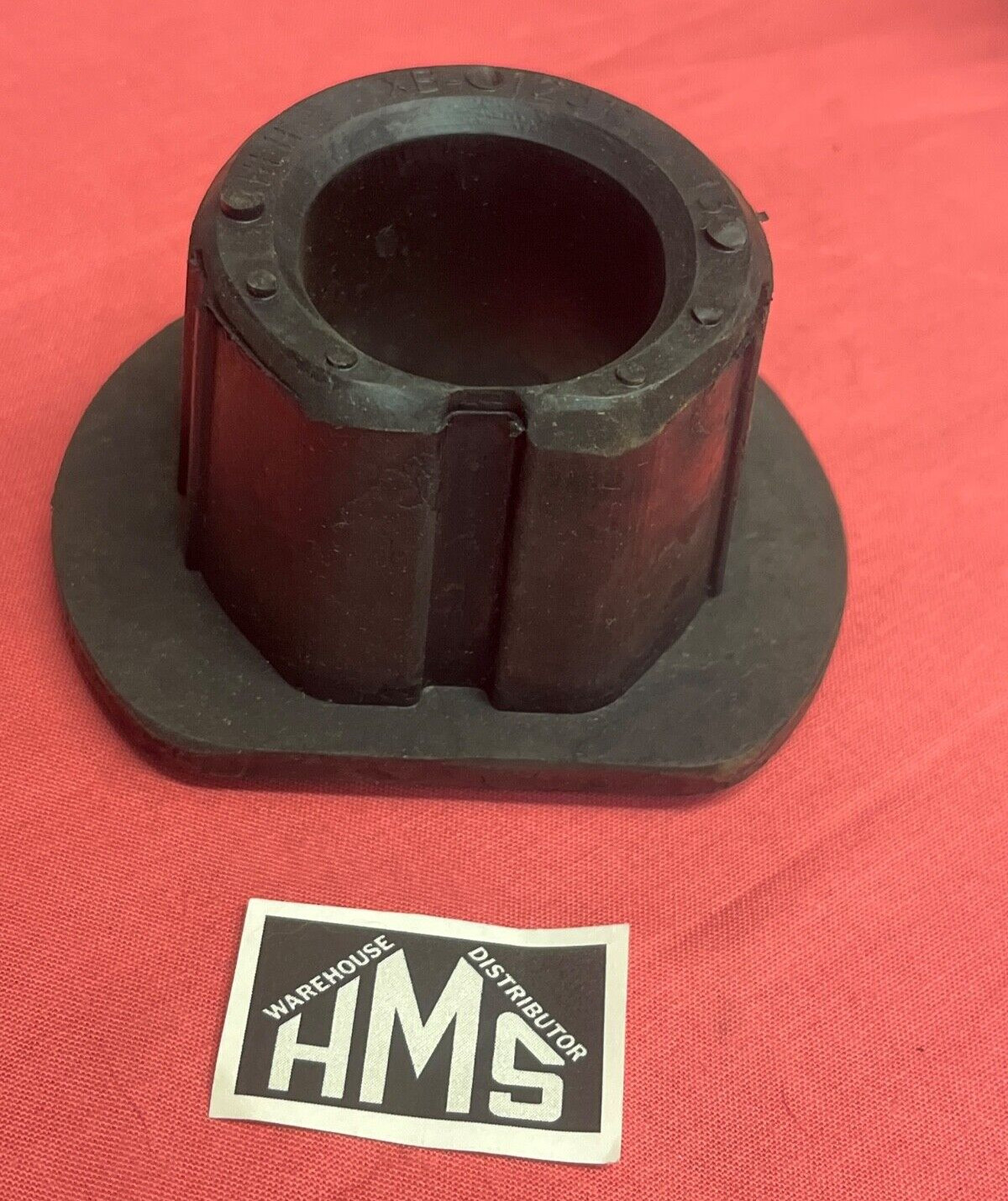 XB-12311 HOLLAND Rubber Cushion,Mounting Bracket, Fifth Wheel Bushing