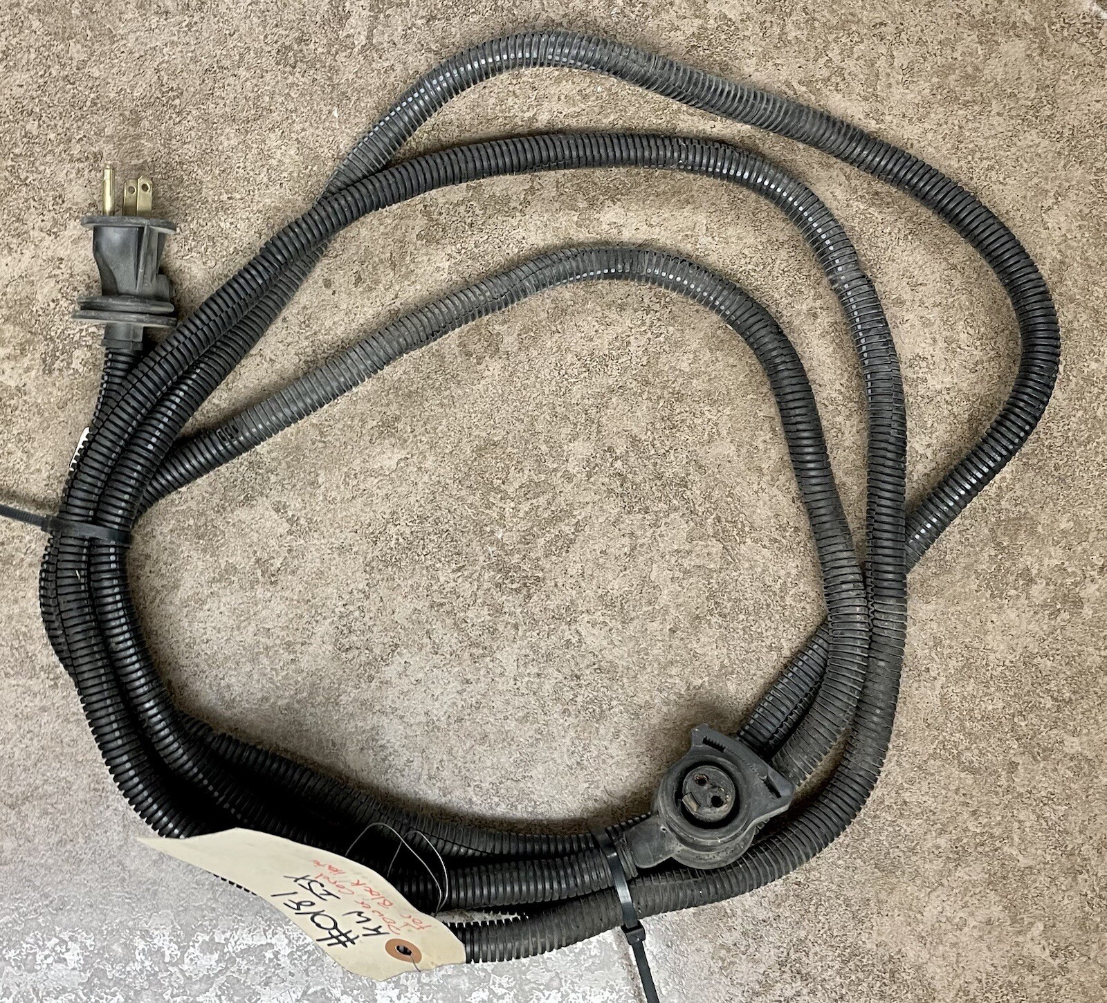 KENWORTH W900B – BLOCK HEATER WIRING CABLE PLUG – *READY TO SHIP* (TAG# 16291)
