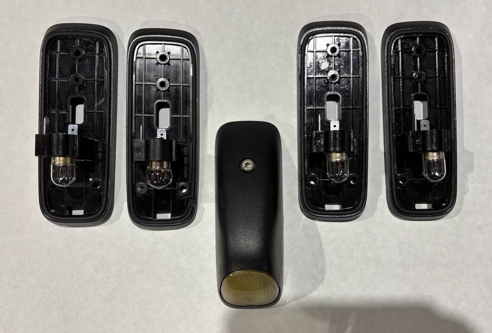 Genuine Mercedes Atego front top roof Left & right Light A0028205056 or 5156