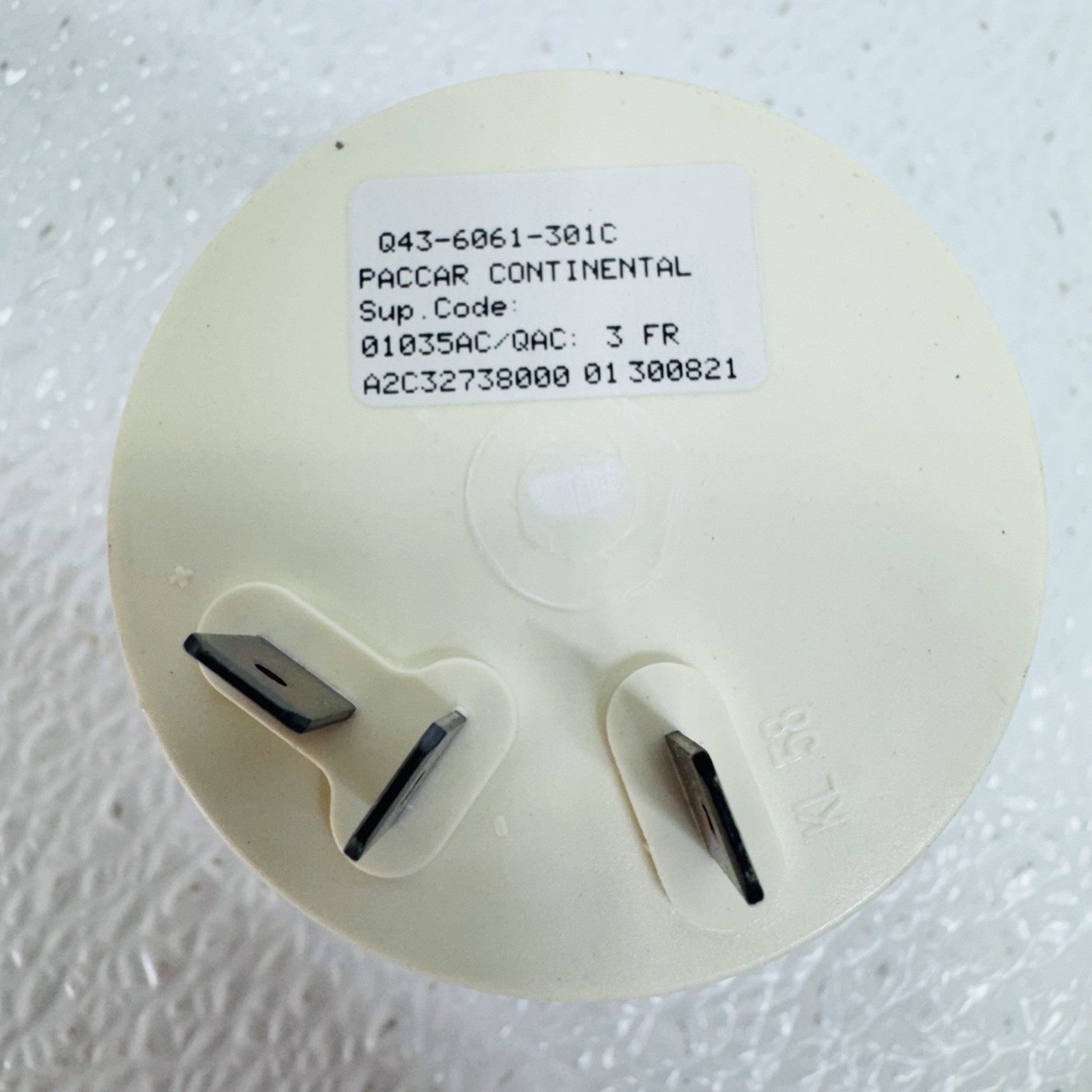 NEW PACCAR CONTINENTAL Q43-6061-301C A2C32738000