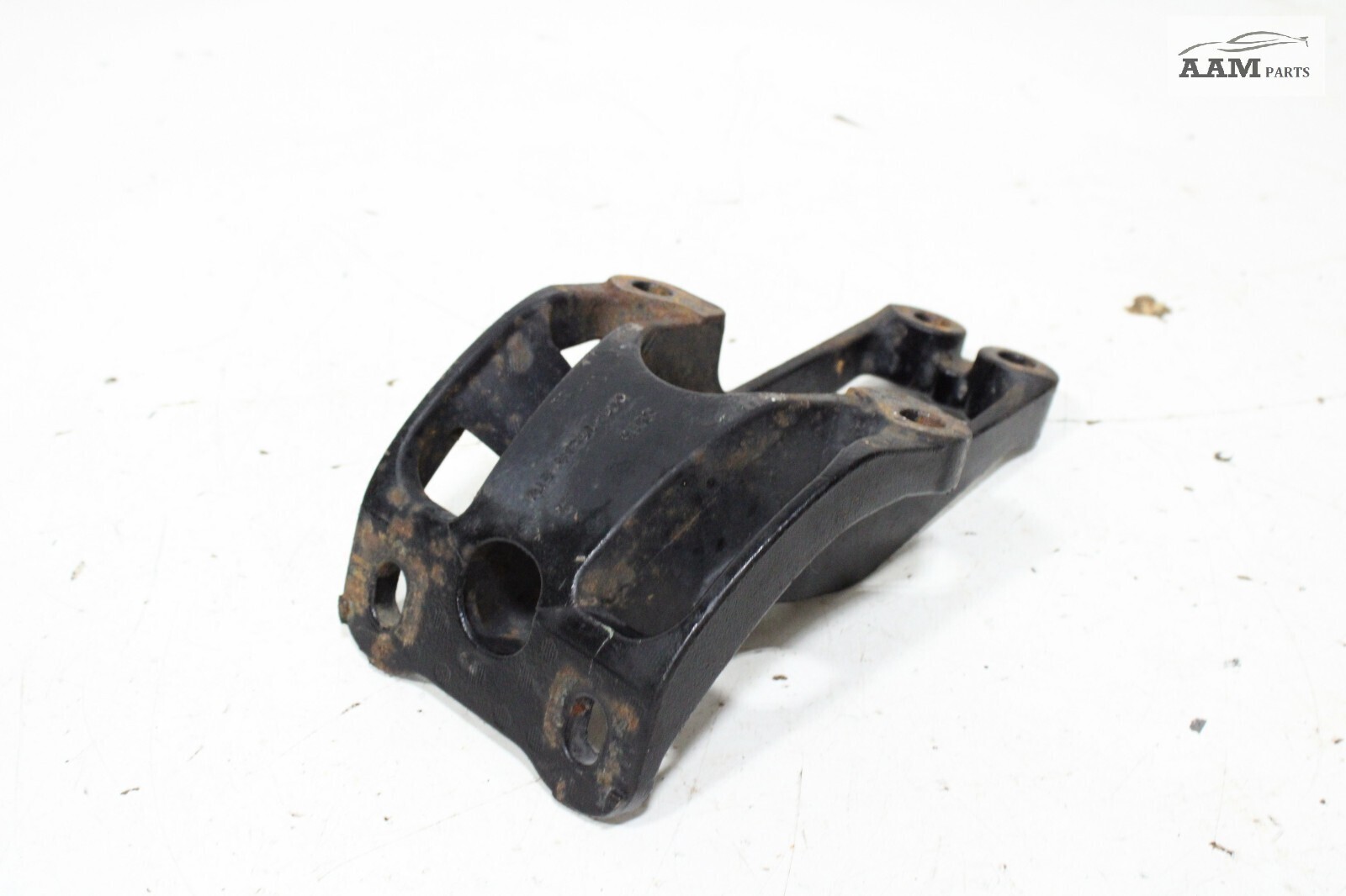 2018-24 FREIGHTLINER CASCADIA FRONT RIGHT CAB MOUNT BRACKET R18-67961-000 OEM