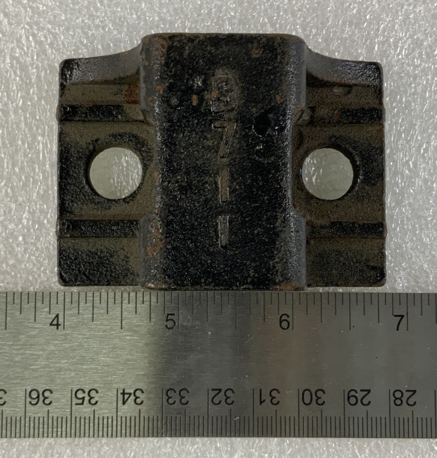 (1 PC) BETTS : FLAP HANGER P/N: B711 711 BTS-711 – NEW OLD STOCK