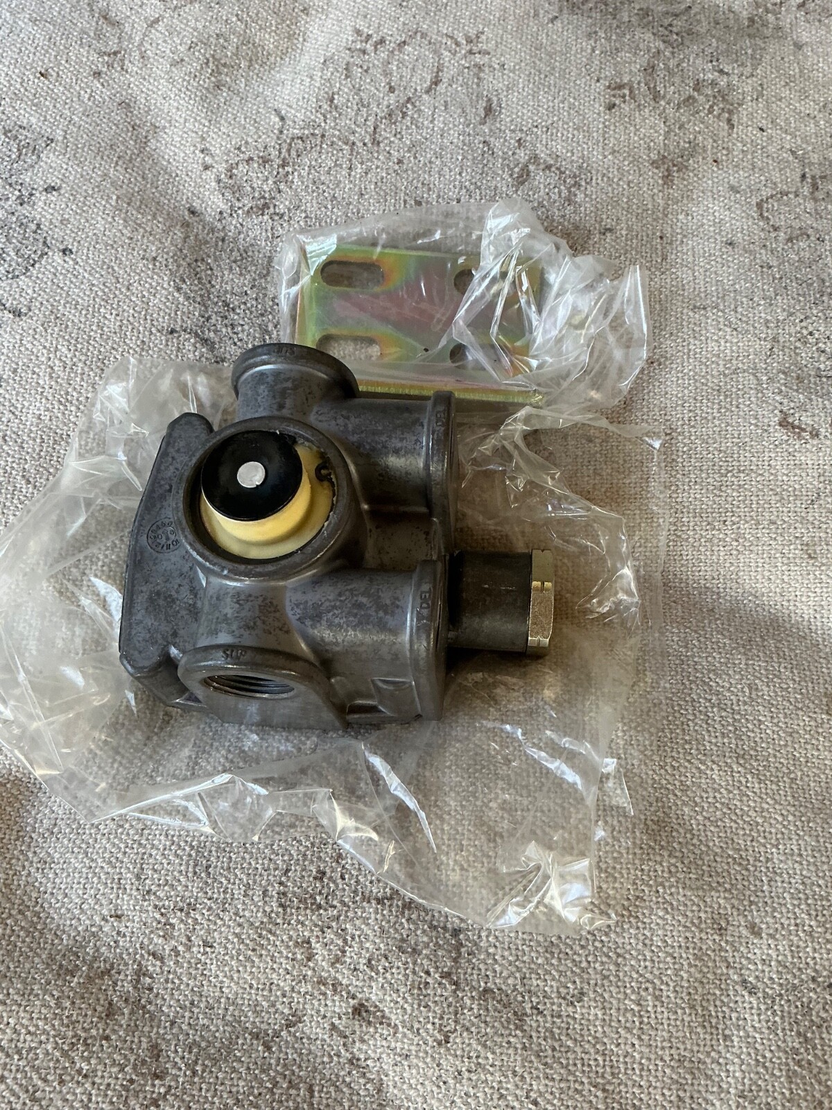Tramec Sloan 401169 Valve R14 Relay Horizontal